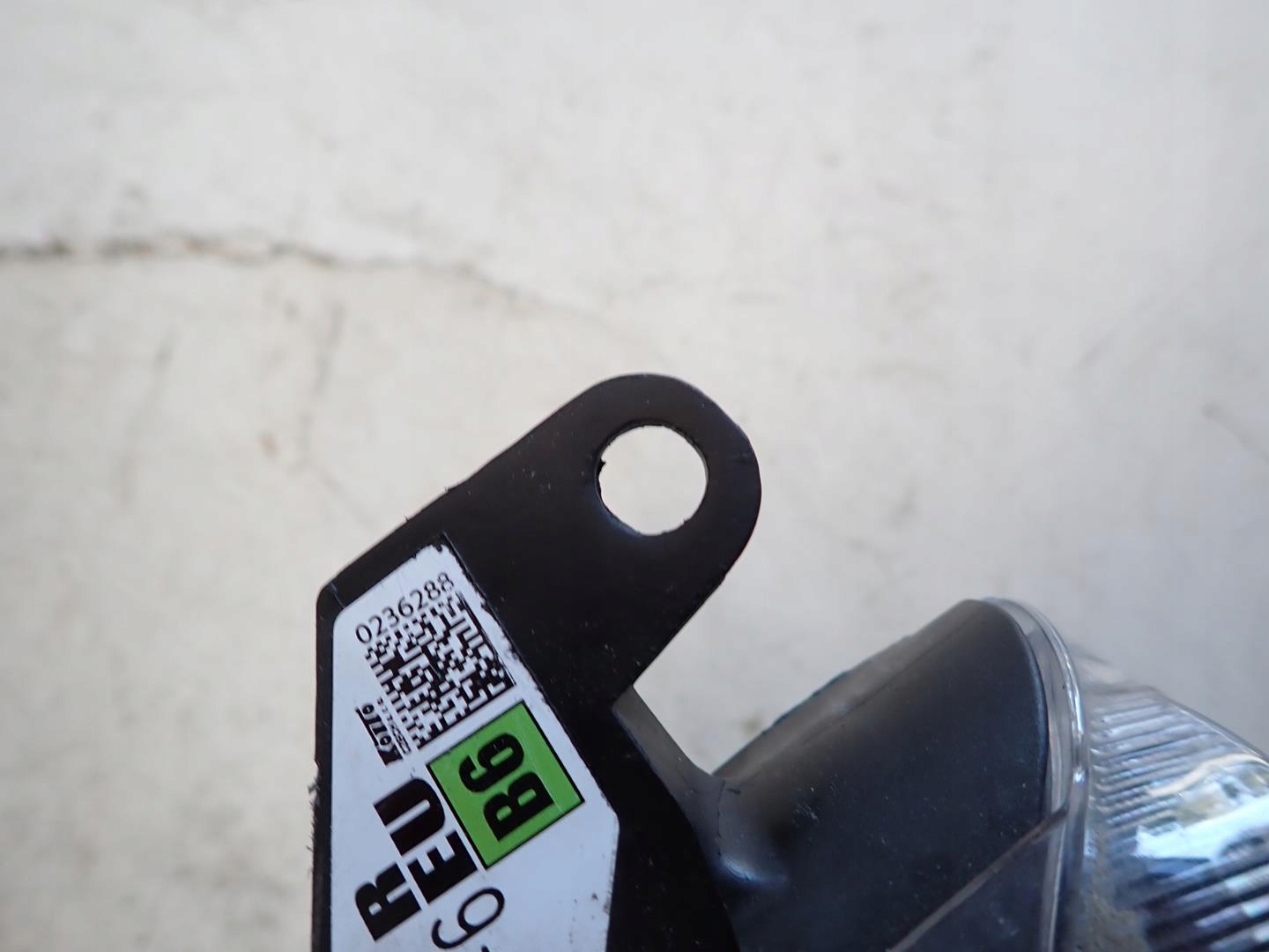 light front front right TOYOTA YARIS IV 2020- 0236288