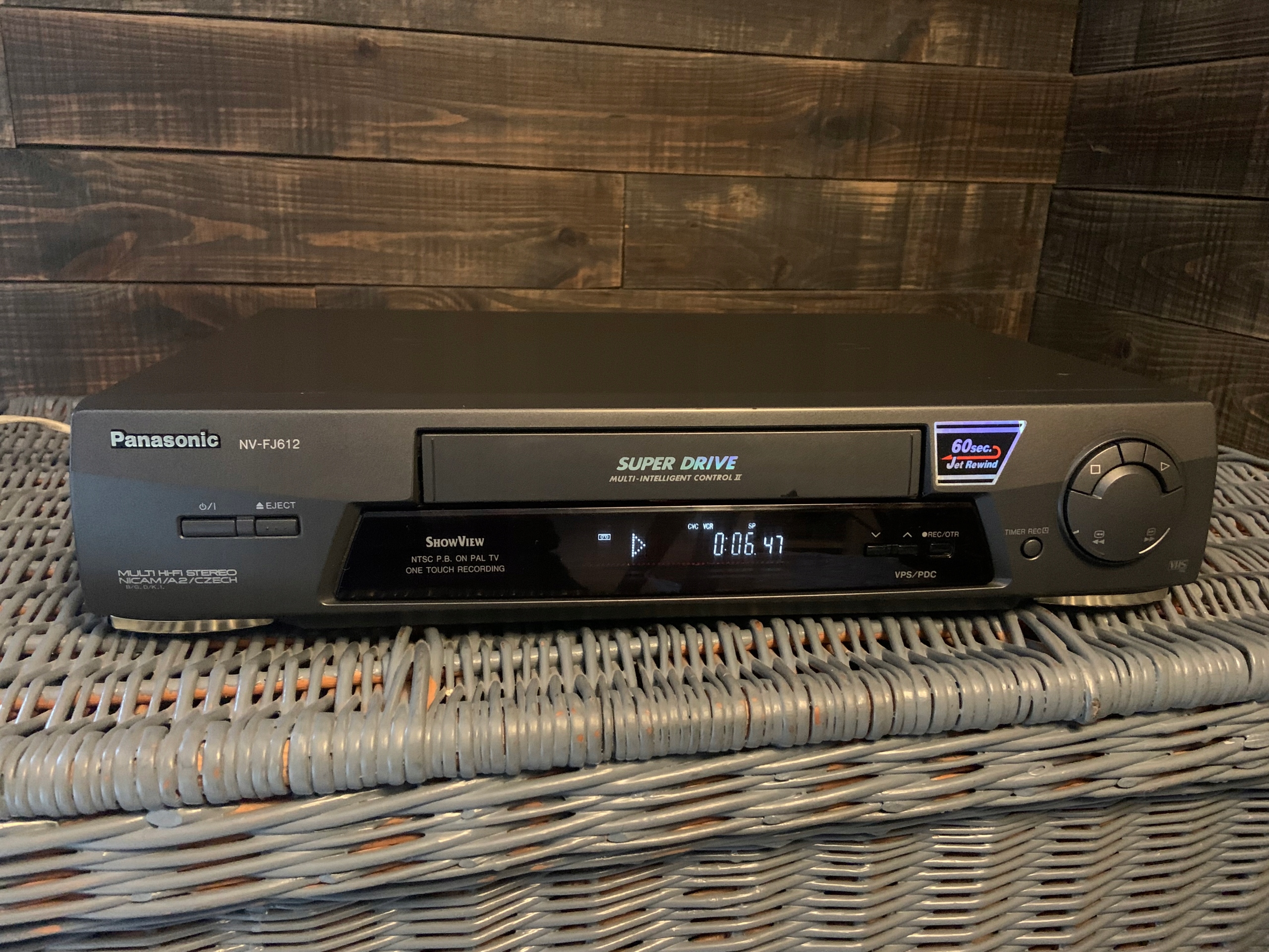 493. MAGNETOWID PANASONIC NV-FJ612