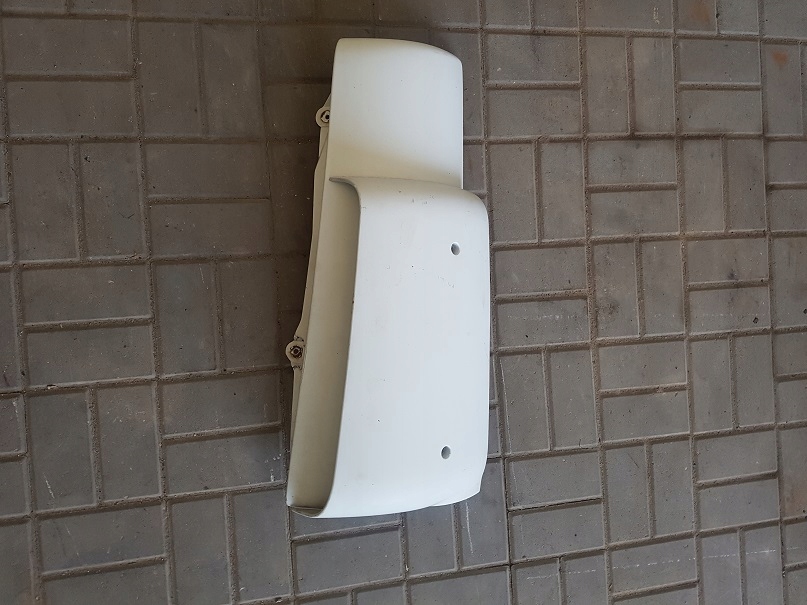 УГЛОВОЙ ОБТЕКАТЕЛЬ КАБИНЫ ЛЕВЫЙ DAF 105 XF