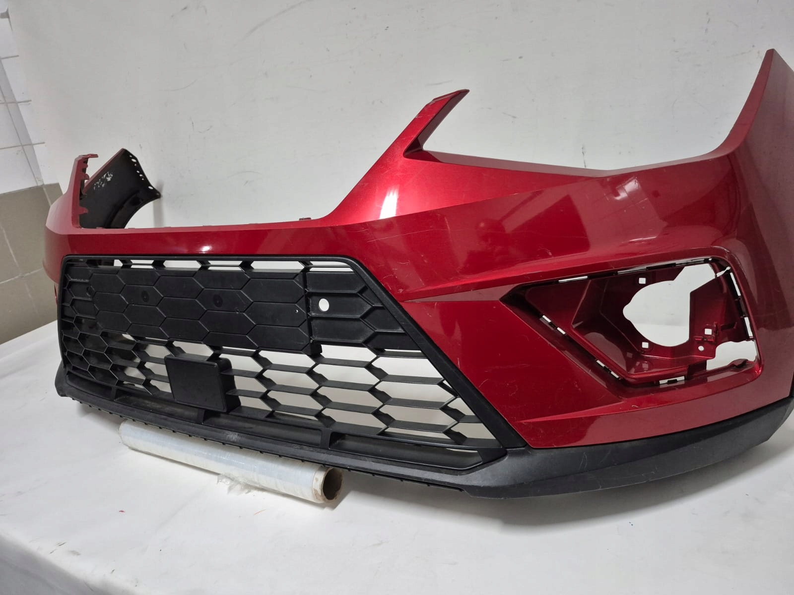 SEAT ARONA 6F9 17- bumper front front grid PDC 6F9807221B