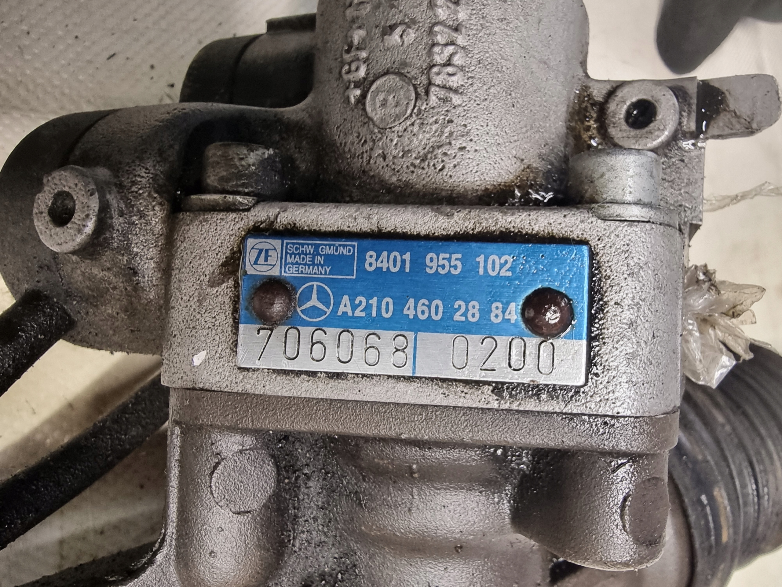 control drag rod servo steering OE A2104602884 MERCEDES E KLASA W210