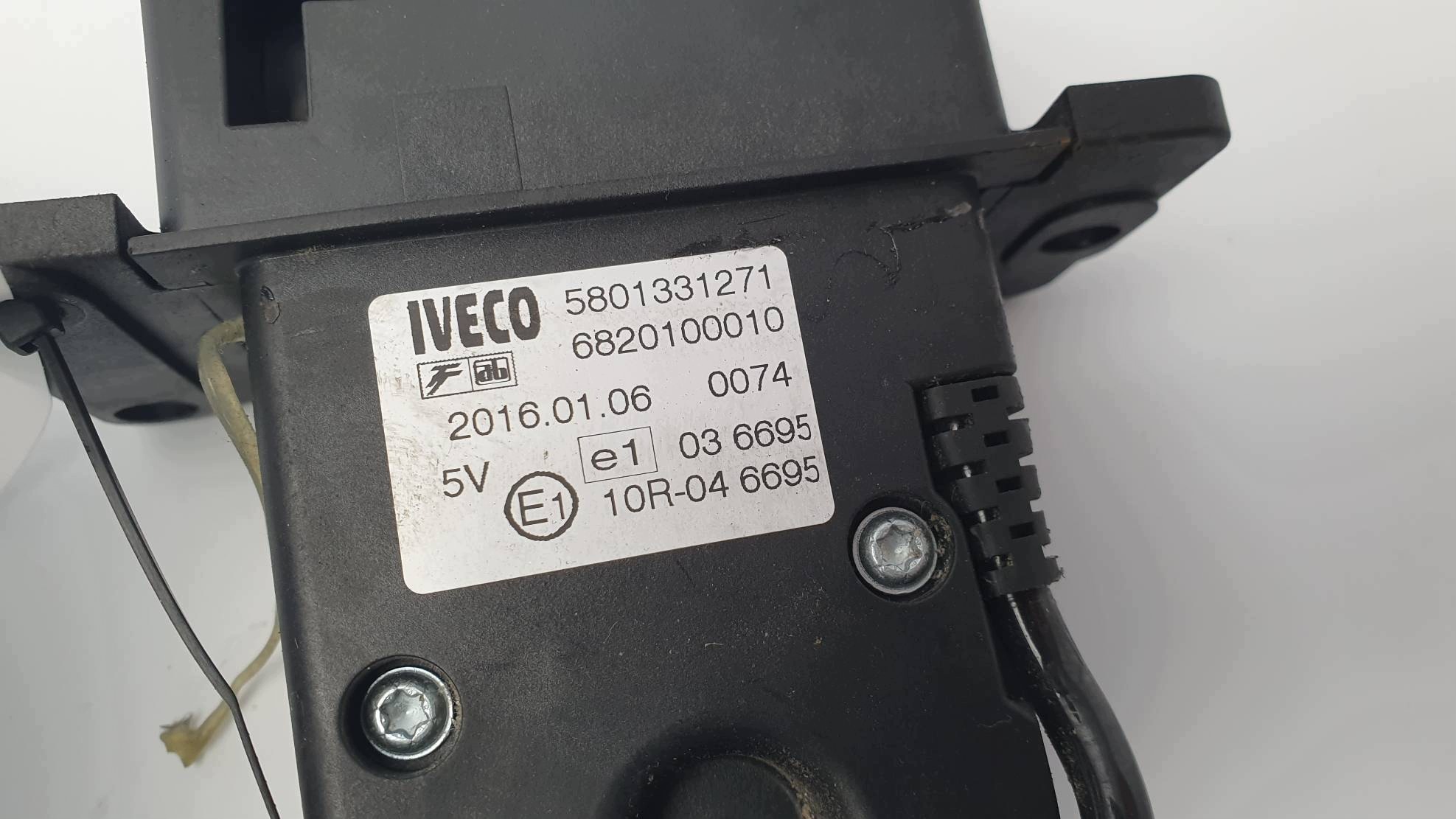 PEDAL 5801331271 IVECO STRALIS AS440T