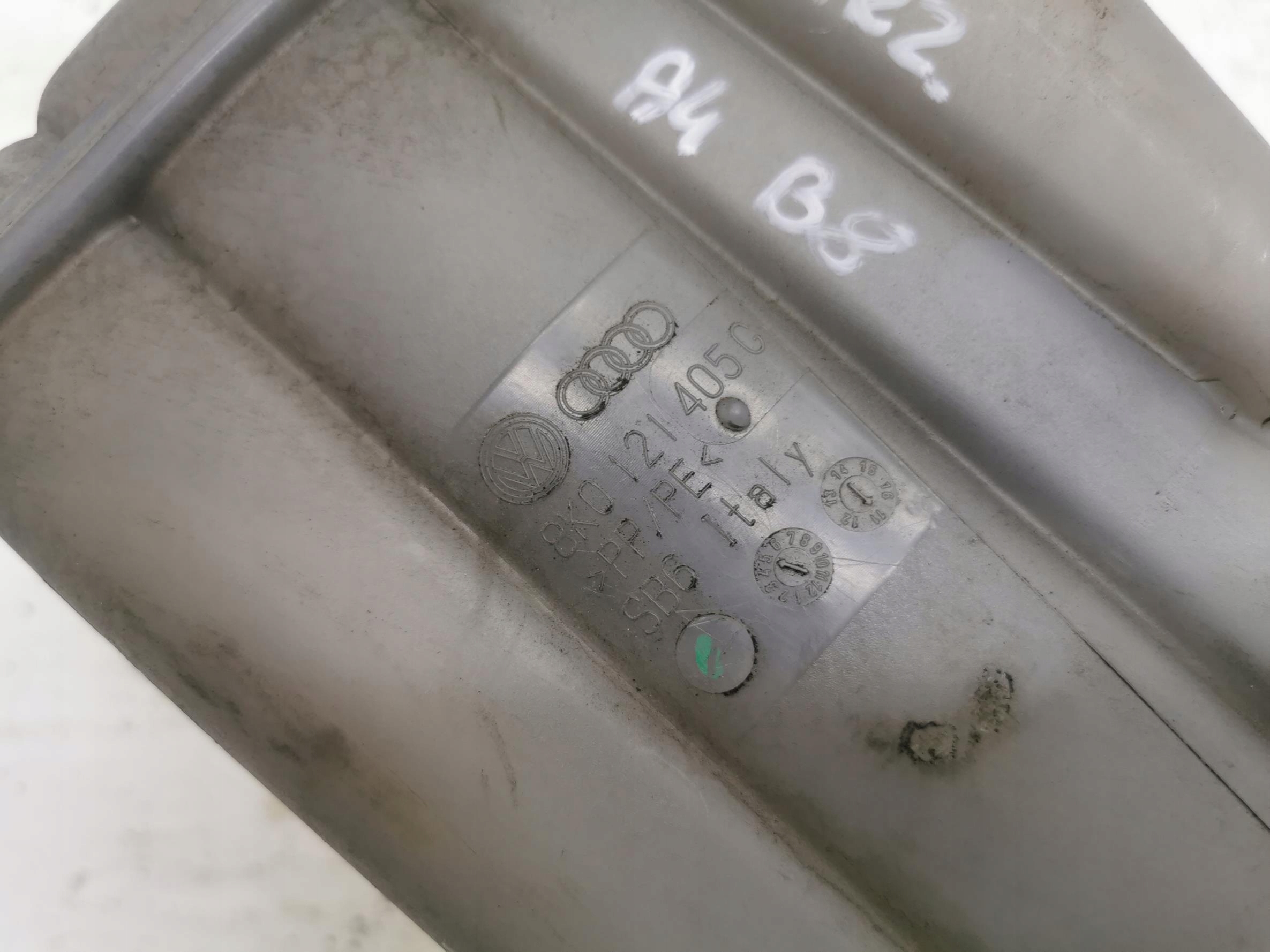Scheibenwaschbehälter AUDI A4 B8 2.7 V6 8K0121405C