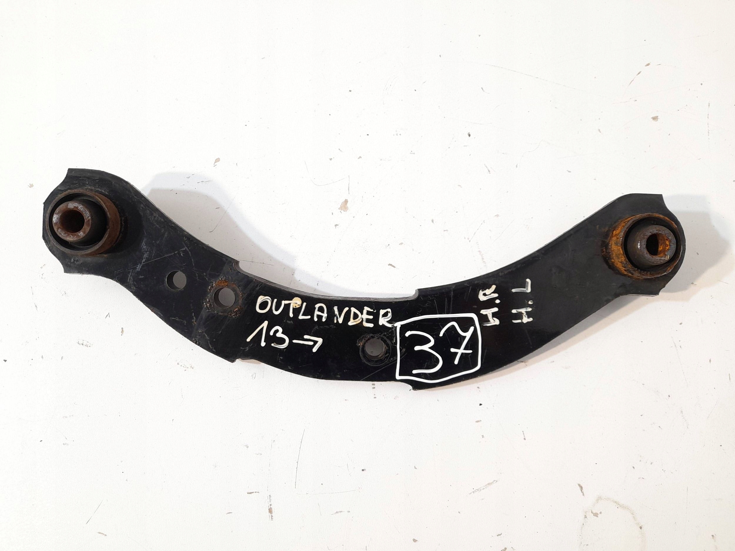 Mitsubishi Outlander III arm rear left=right (37)