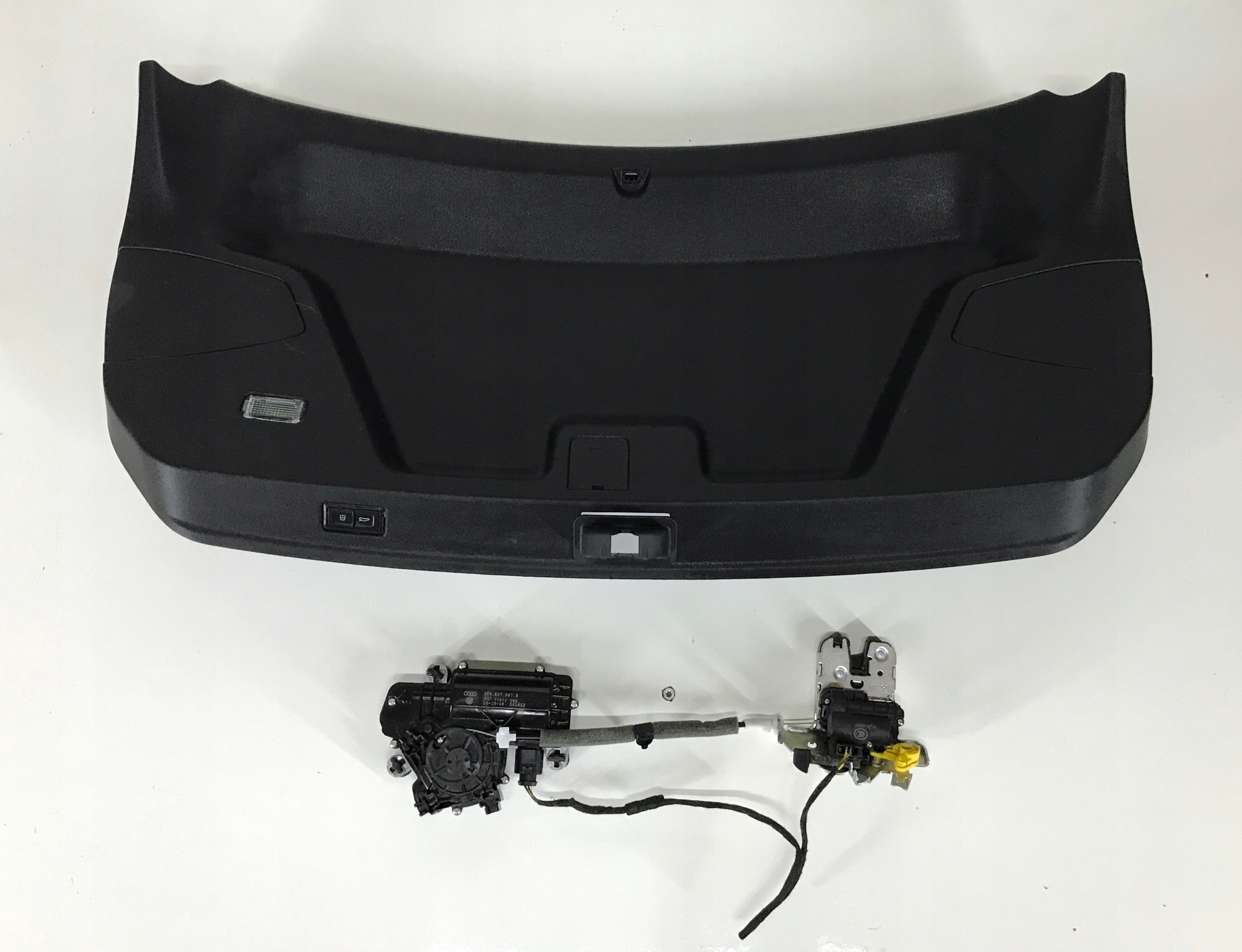 8W8867979, 3V5827887B - AUDI A5 8W F5 комплект електричний люк оздоблення