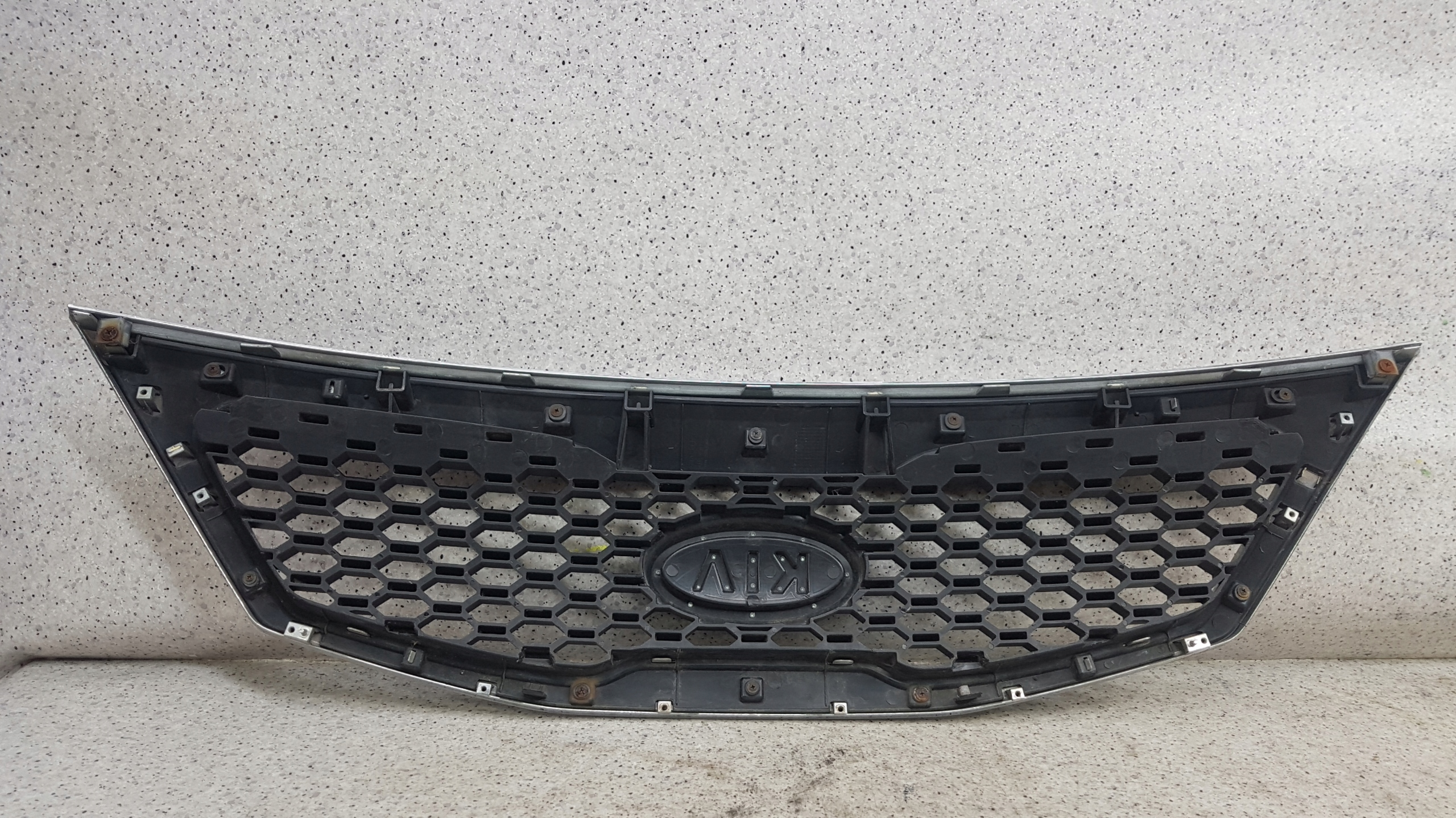 KIA SORENTO 2 II front PREKLADgrill bumper front 3733