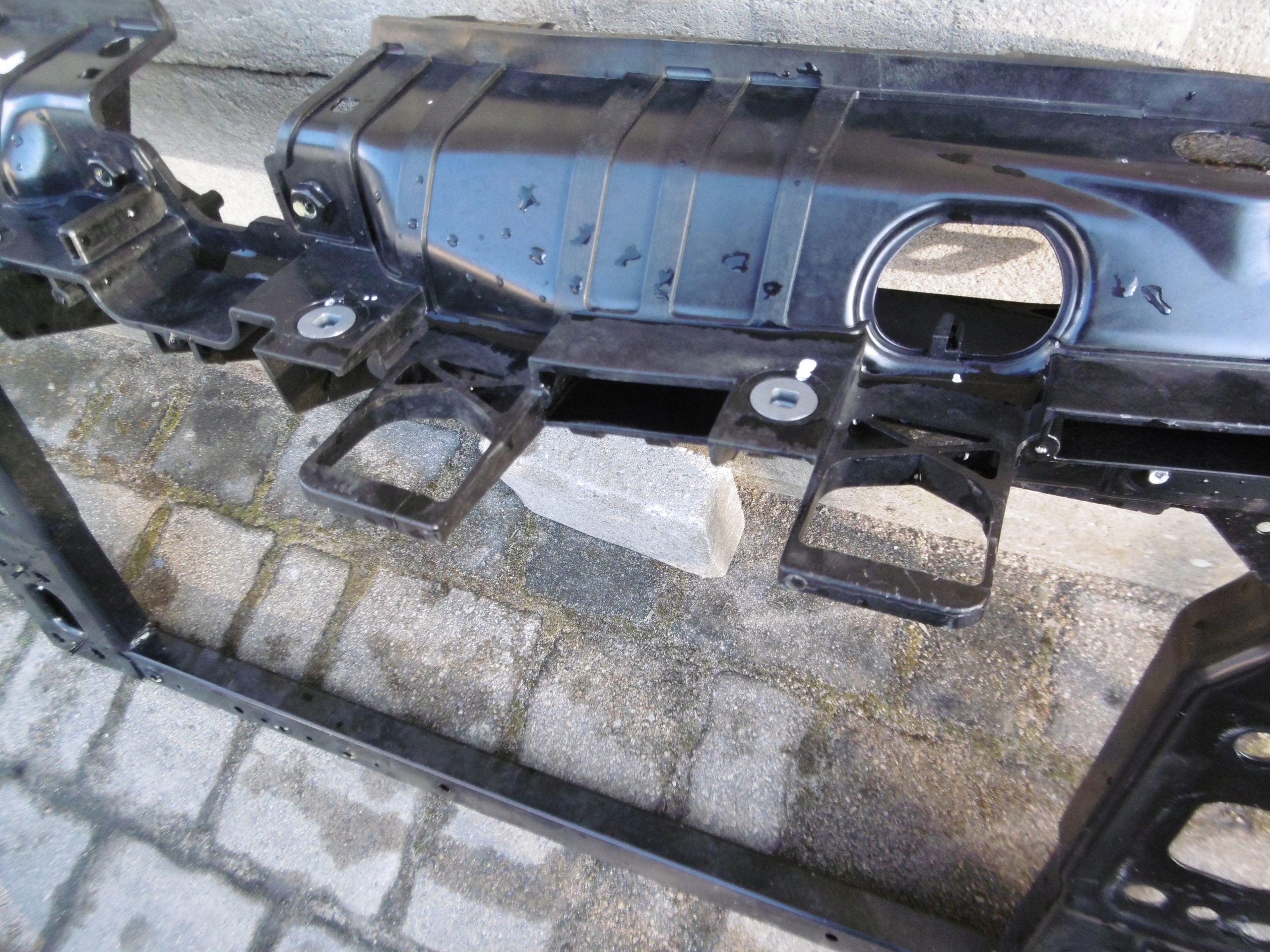 FIAT 500E - pas przedni Typ samochodu Samochody osobowe