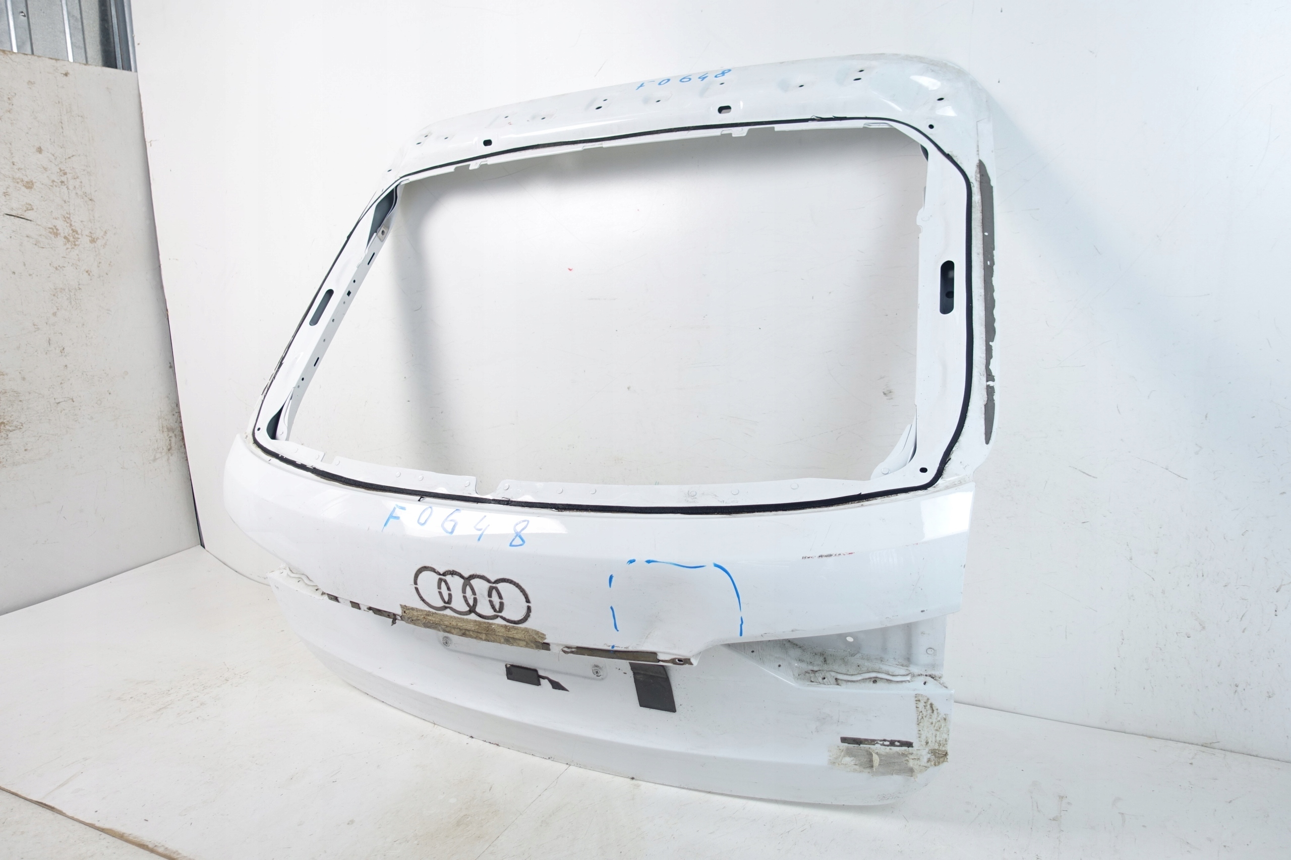 AUDI A6 C8 4K0 KOMBI 2018- trunk door boot rear part