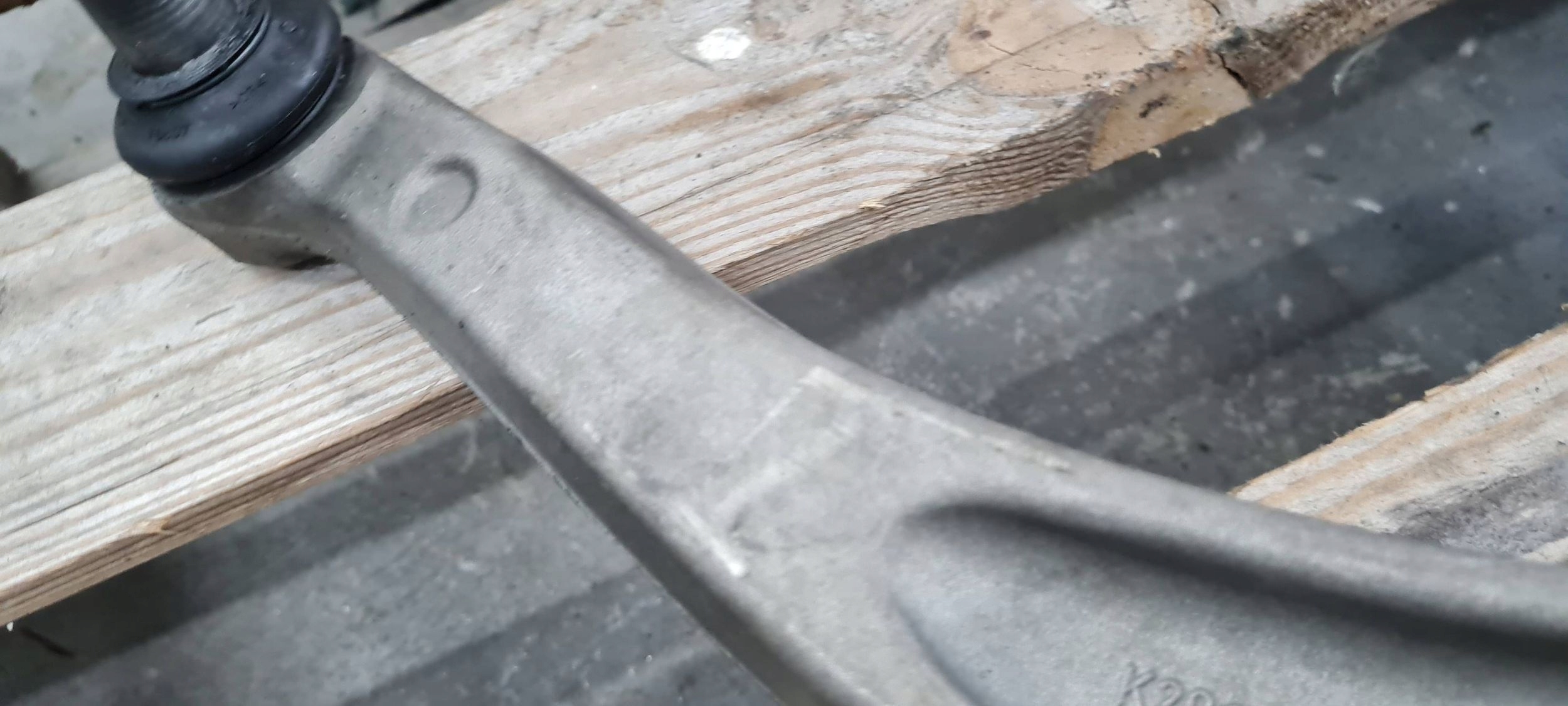 A5 8W S5 arm lower left front 8W0407695B A4 B9 8W S4