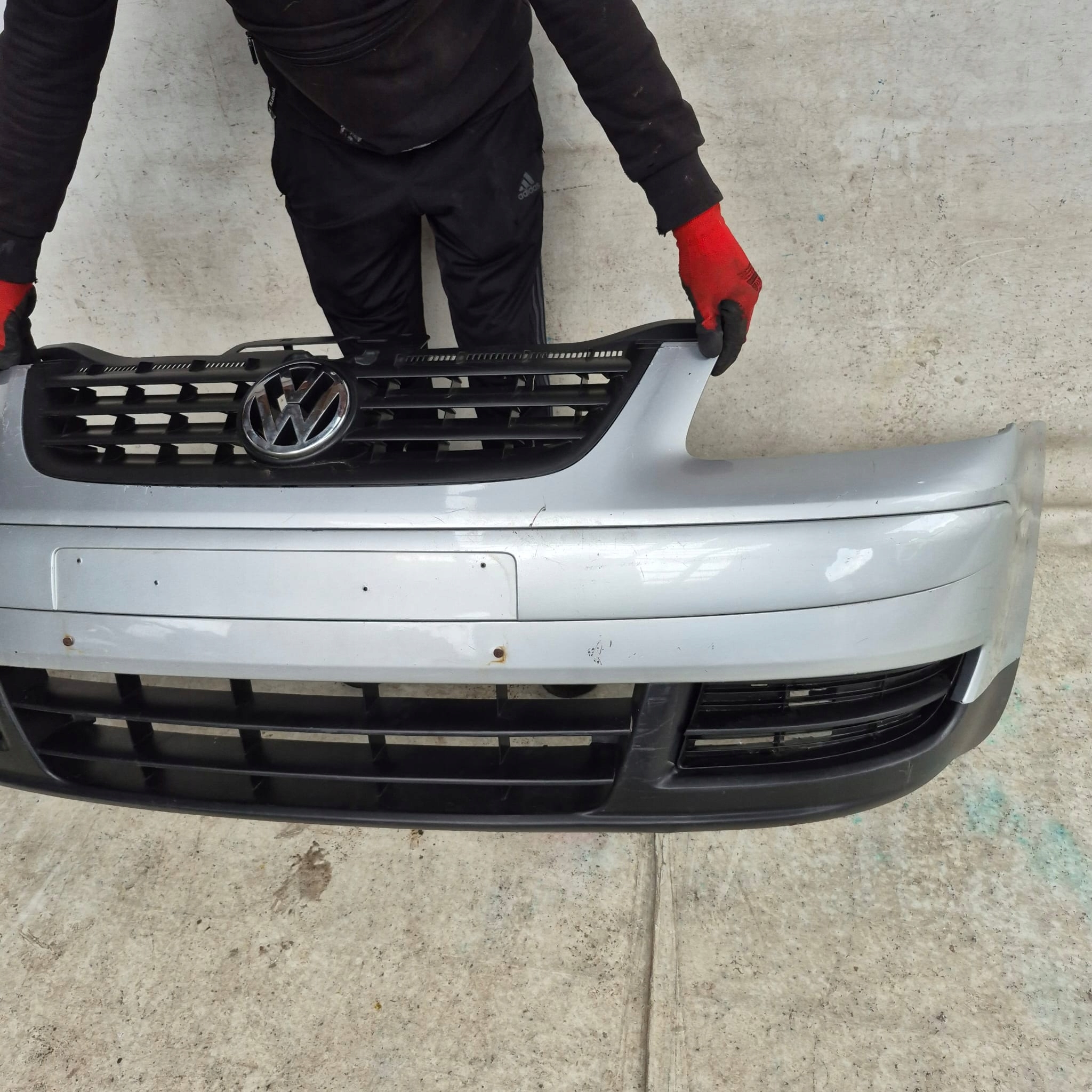 VW TOURAN and 1 03-06 bumper front front