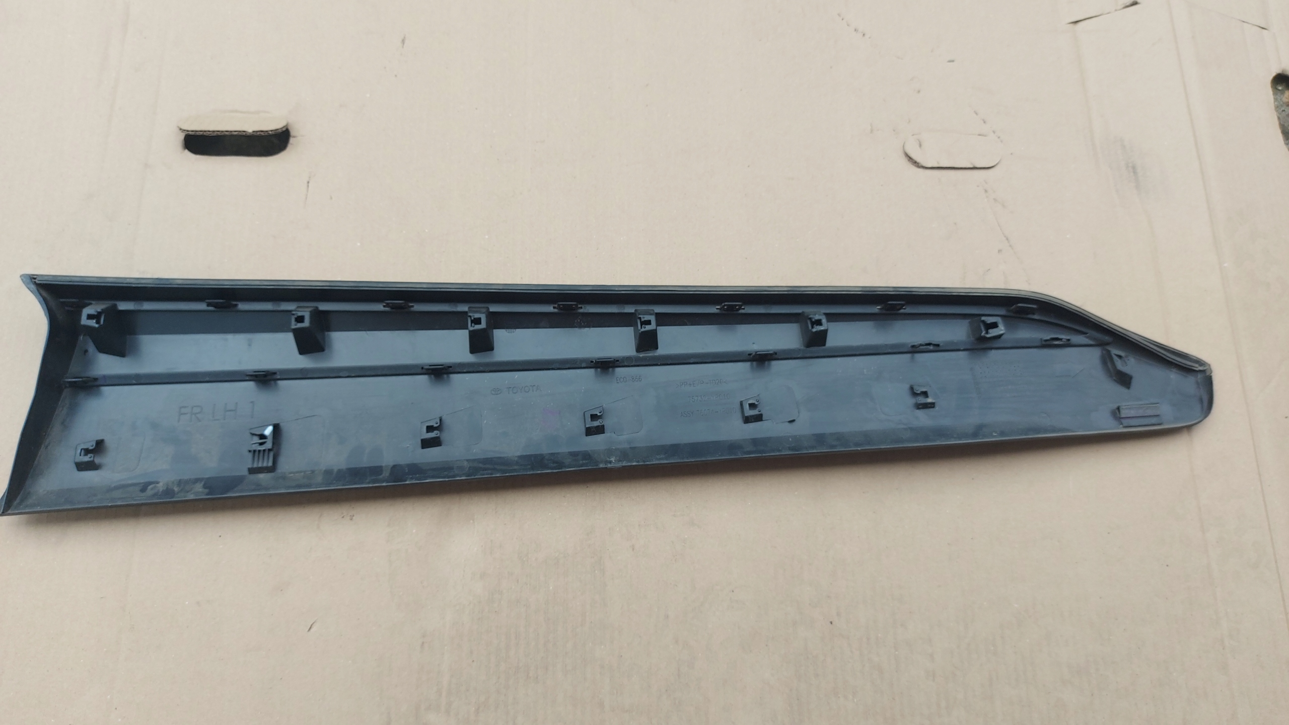 moulding door left front TOYOTA CHR C-HR 16