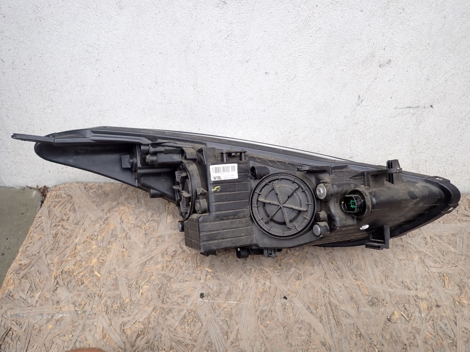 light left REFLEKTOR left HYUNDAI I30 2 II GD 2011-2016R 92101-A6060 124