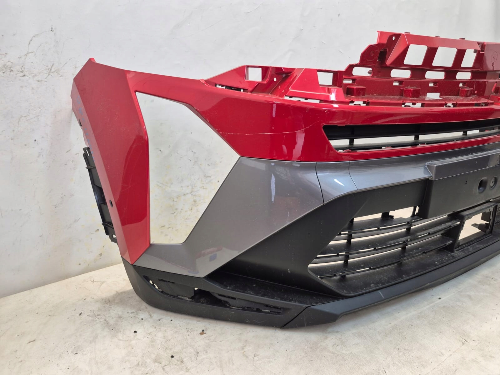 RENAULT CAPTUR II 2 LIFT 24- bumper front front PDC