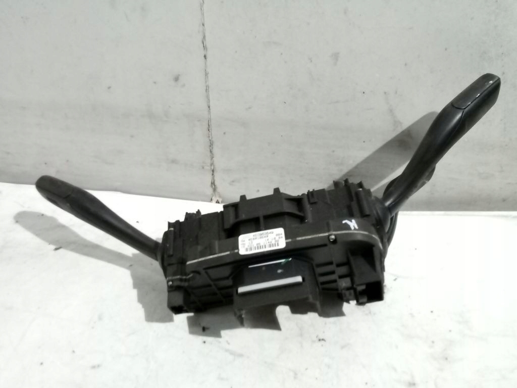 Audi A8 D3 Commodo essuie glace 4E0953549