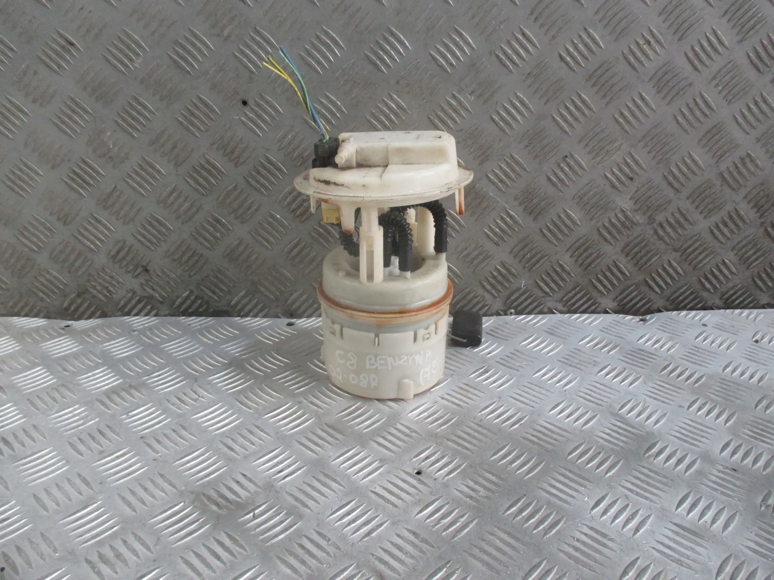 Топливный насос CITROEN C8 2.2 b 02-08r