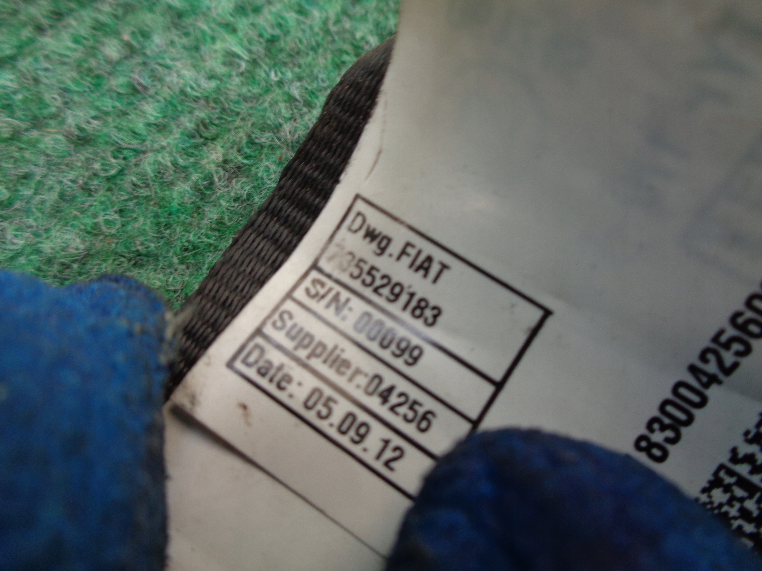 ремень безопасности lancia YPSILON 2 II 5d 2012- правый задний