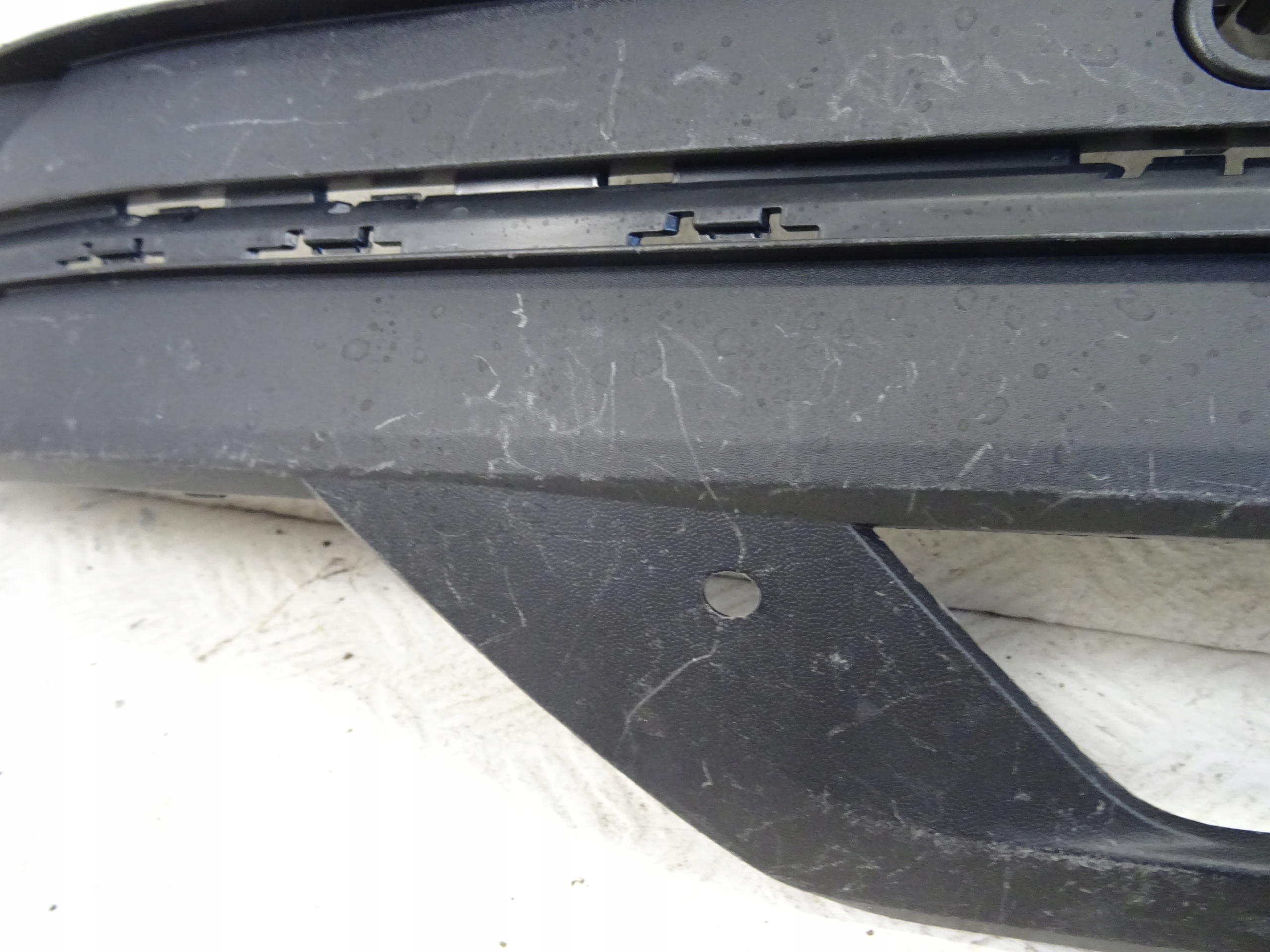 grid of a bumper front front left VW TRANSPORTER T6 7LA807489
