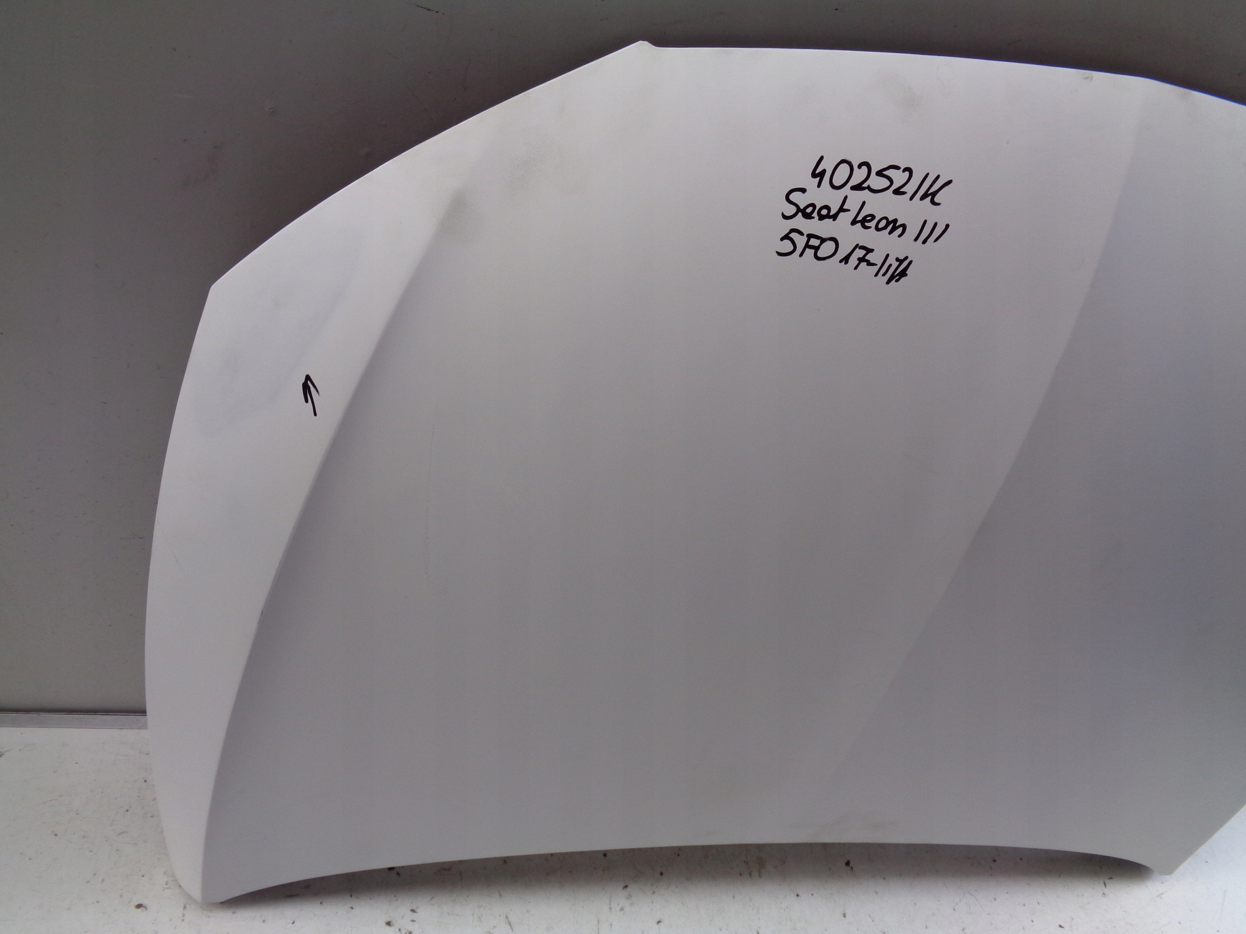 MASKA POKRYWA SILNIKA SEAT LEON III 3 5F 5F0 17- LIFT NR 40252 Kolor do lakierowania