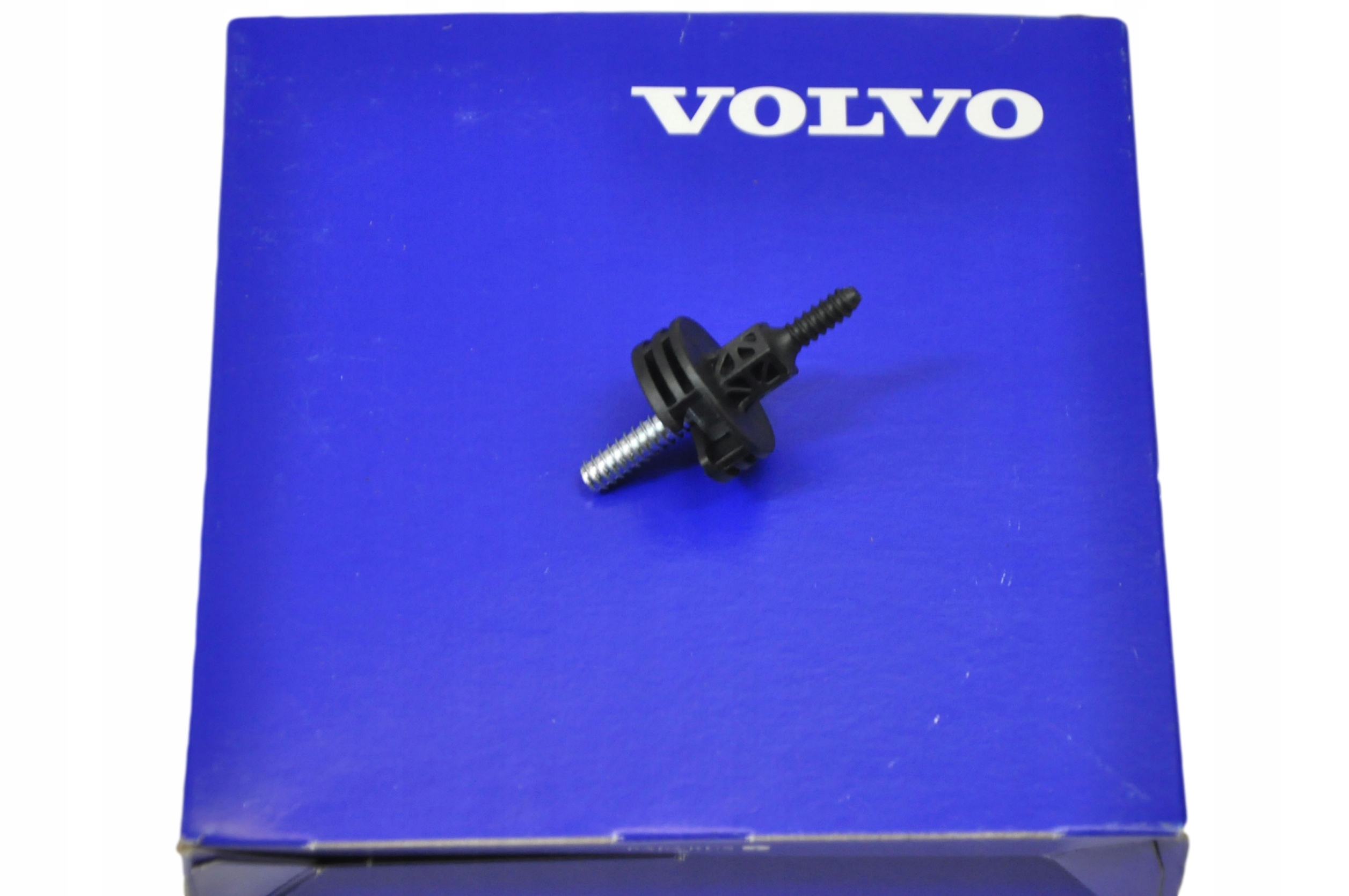 

Volvo V40 S60 V60 S80 sruba gornej oslony silnika