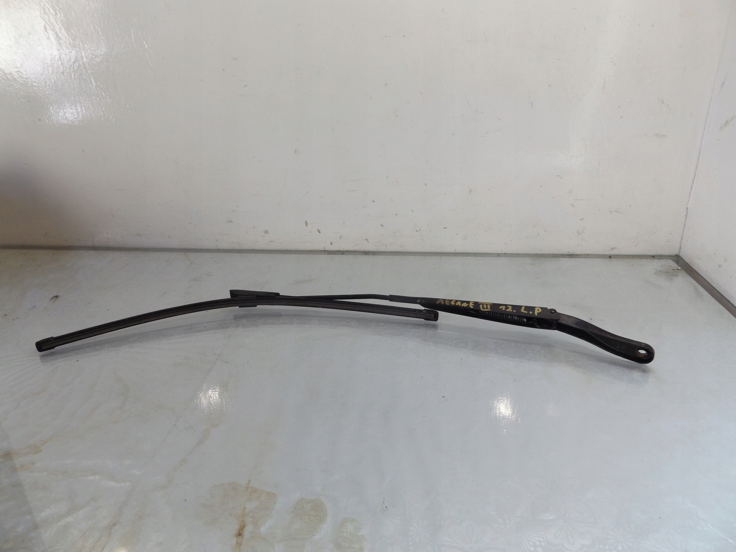 MEGANE III RAMIE WYCIERACZKI LEWE Producent części Renault OE