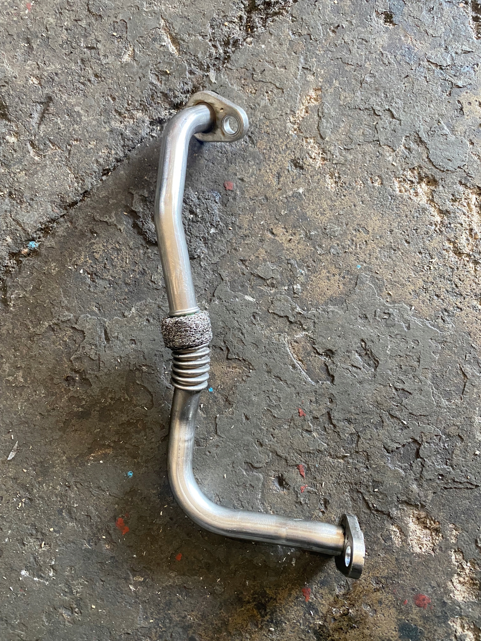 1561411504 - 28 MERCEDES W204 W212 6.3 AMG труба EGR