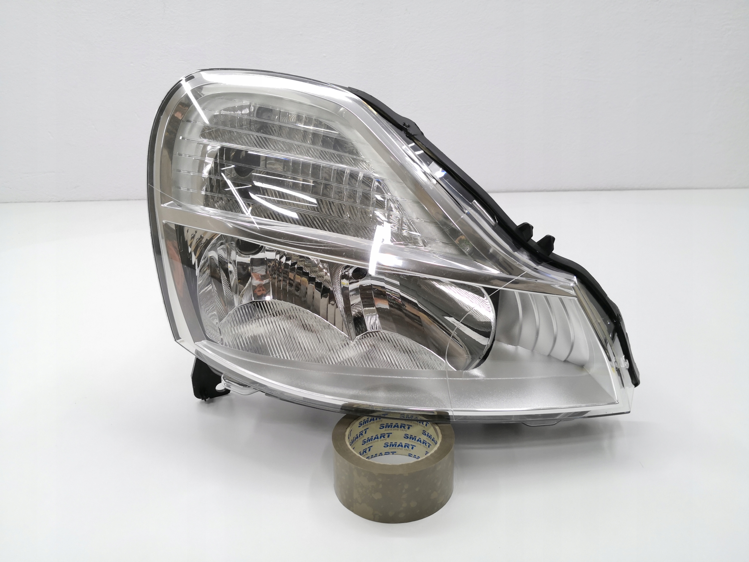 перед renault MODUS и 1 РЕСТАЙЛИНГ 08- правая