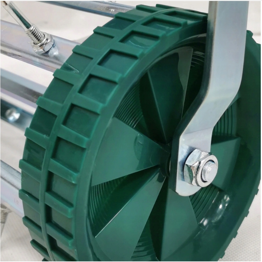 Aerator Ręczny Wertykulator Do Trawy Na Kółkach Waga produktu z opakowaniem jednostkowym 2 kg