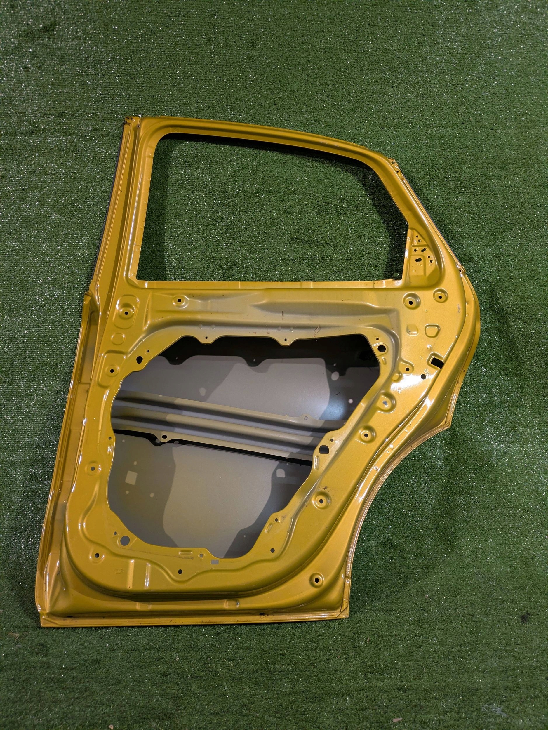 door rear. right right rear part KIA X-CEED NR.3894