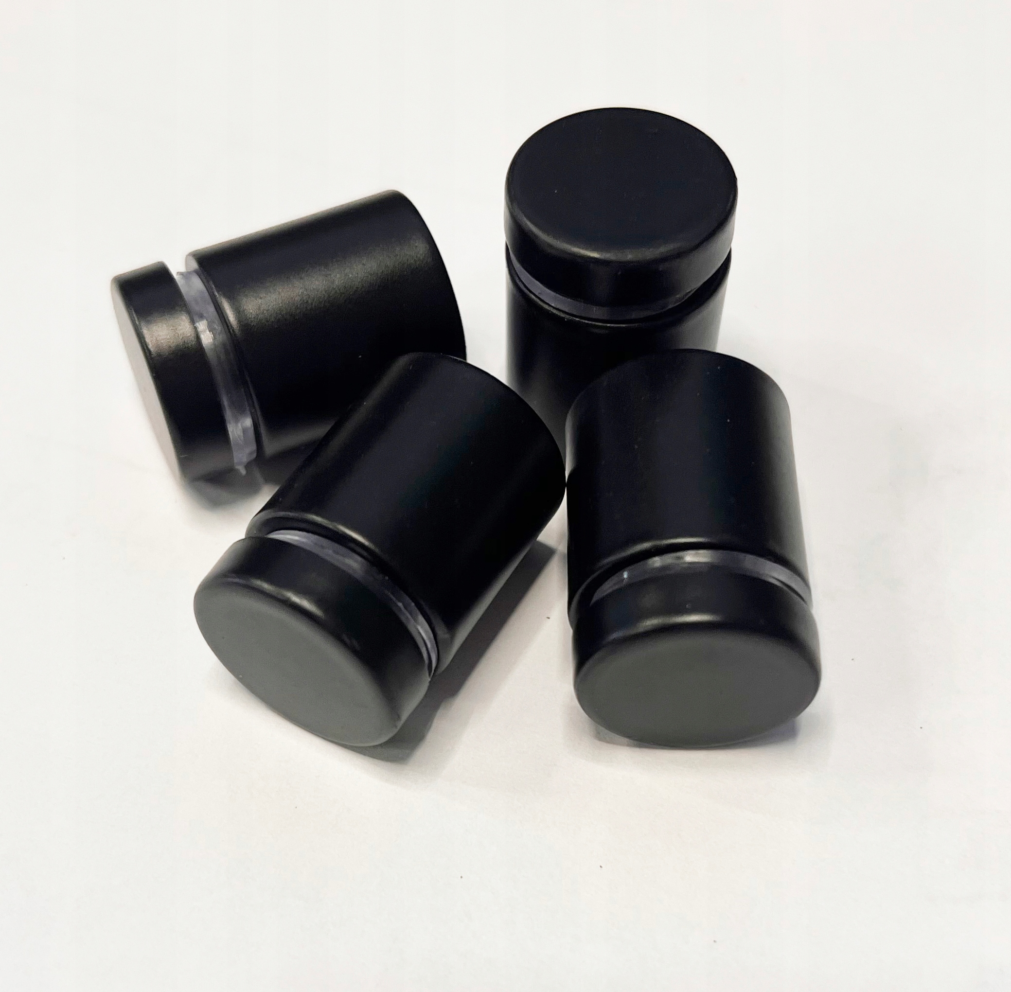 Panel szklany hartowany 60x60 PRZEZROCZYSTY szkło 6mm CZARNE DYSTANSE Kod producenta GD5050