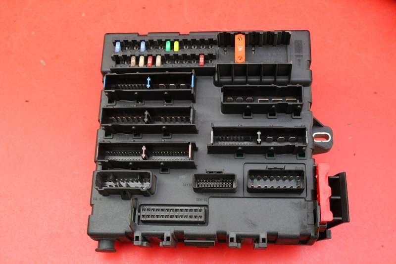 IMMO computer running board 55562443EU 5WK91112 13193084PB OPEL VECTRA C 2.2