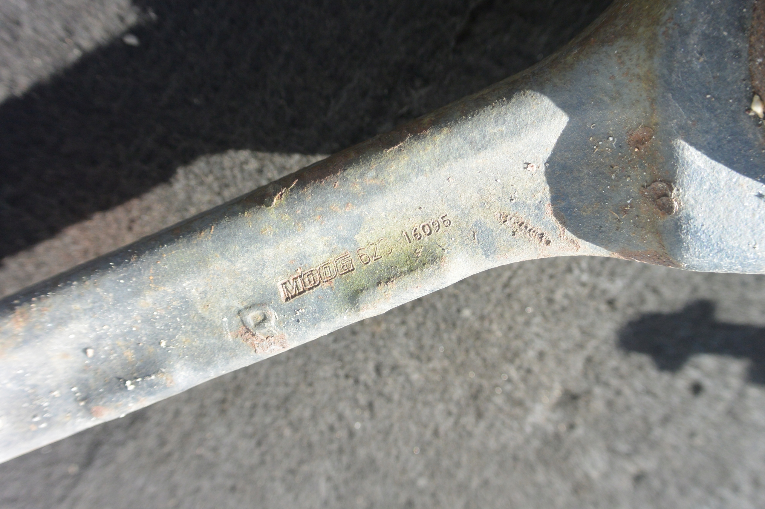 arm front lower MERCEDES-BENZ S-KLASA W221 KOMPLET