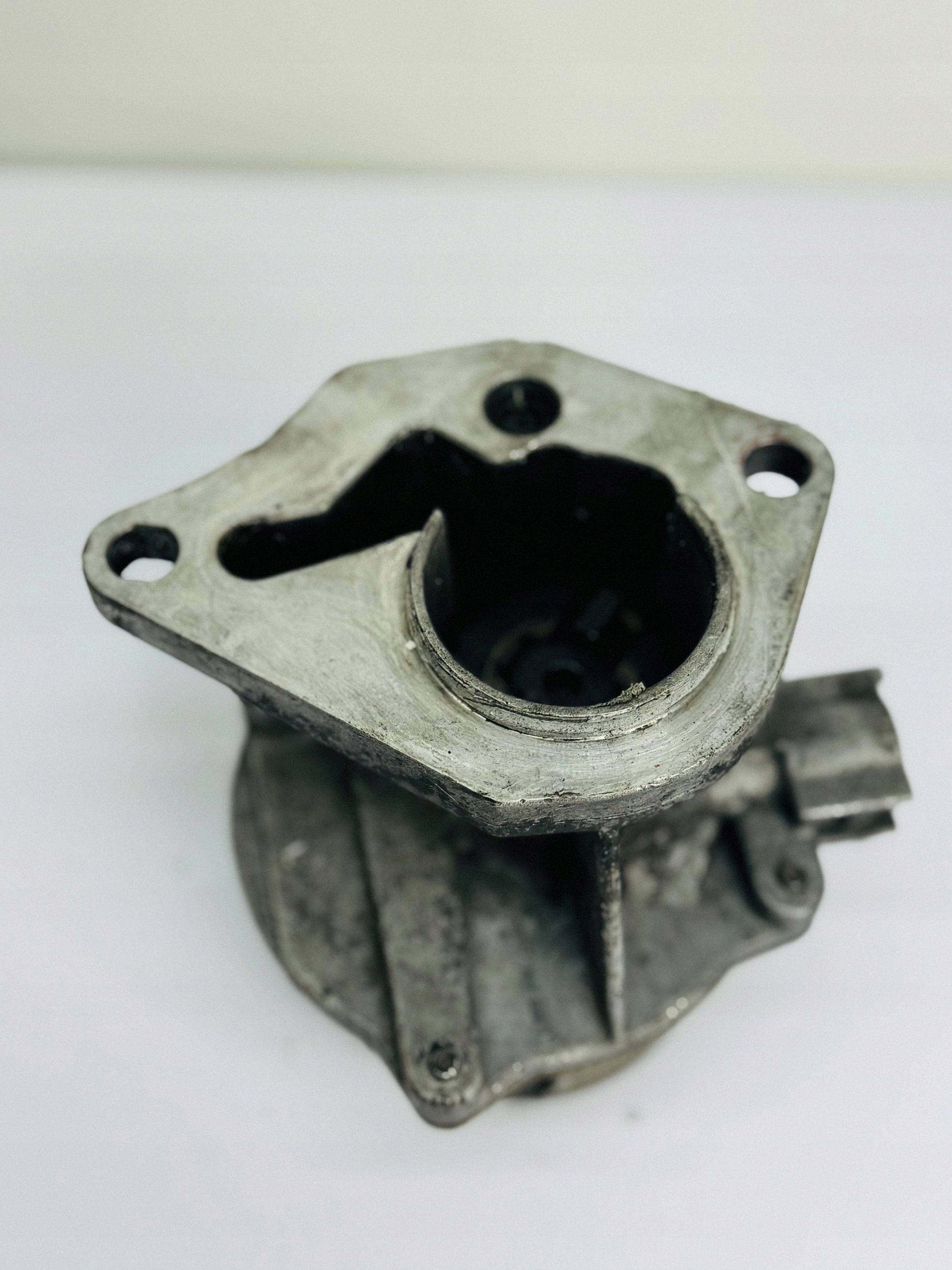 Pompa vacum Renault Nissan 1.5 DCI 8200113585