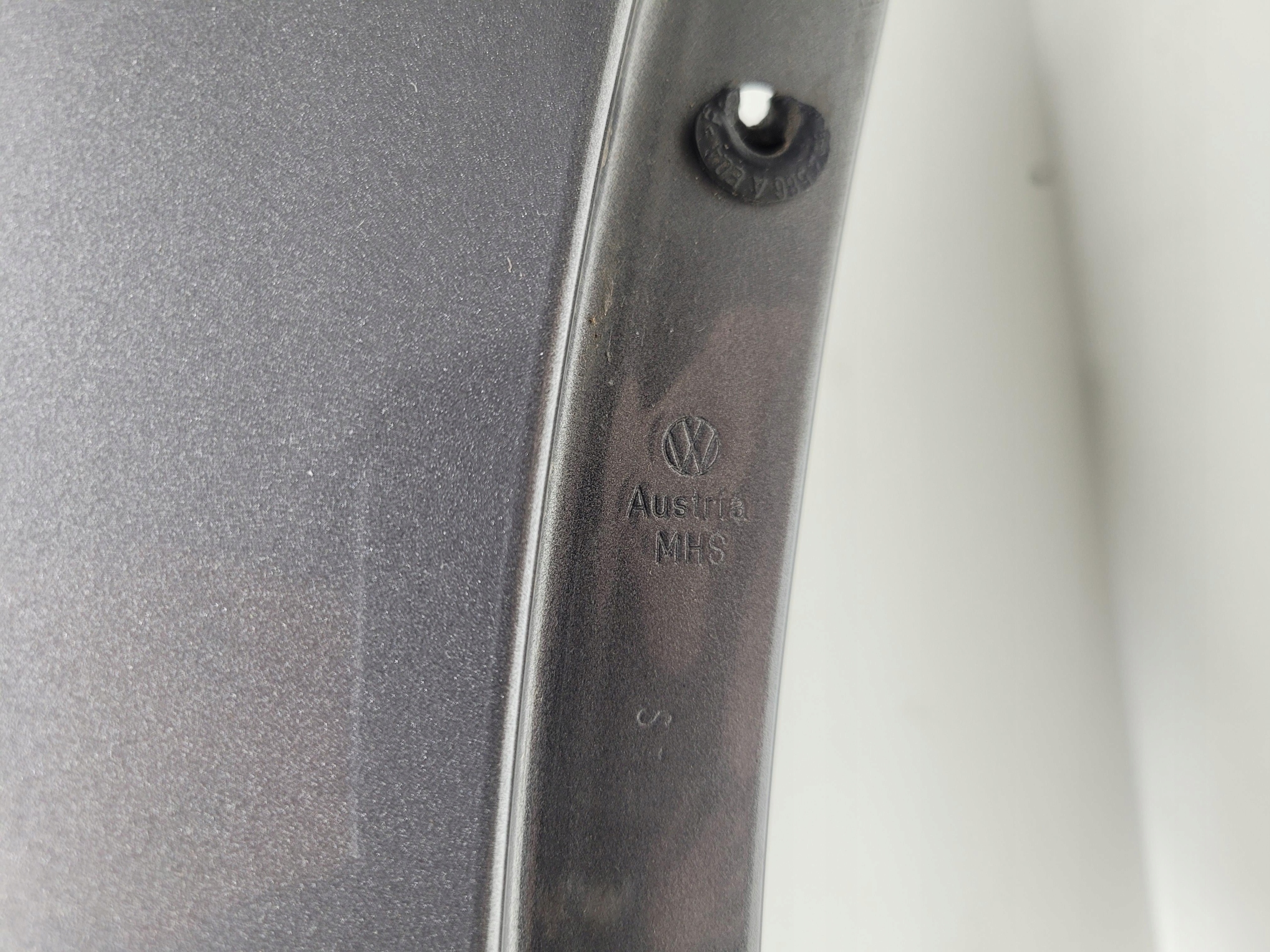 fender right front VW TOUAREG II 7P LM7W