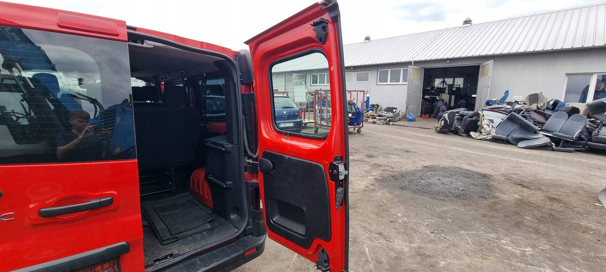 Tür rechts heck OVNNS 2022 RENAULT TRAFIC III