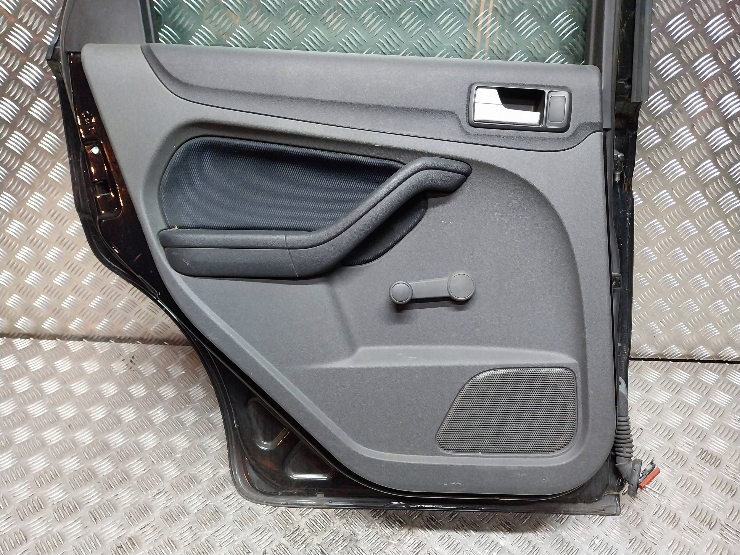 Tür heck links FORD FOCUS MK2 KOMBI 04