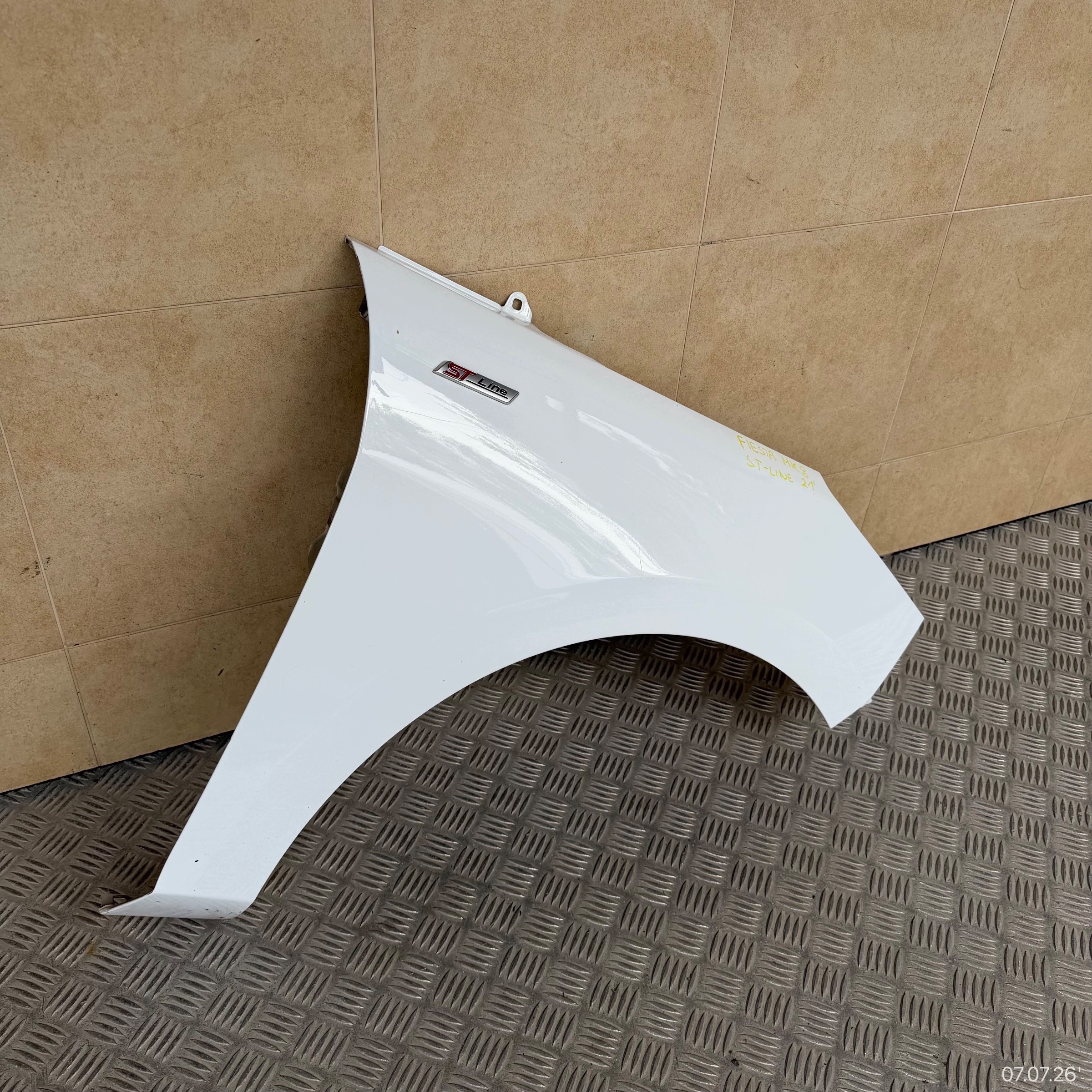 fender front right FORD FIESTA MK8 2021 ROK ST-LINE