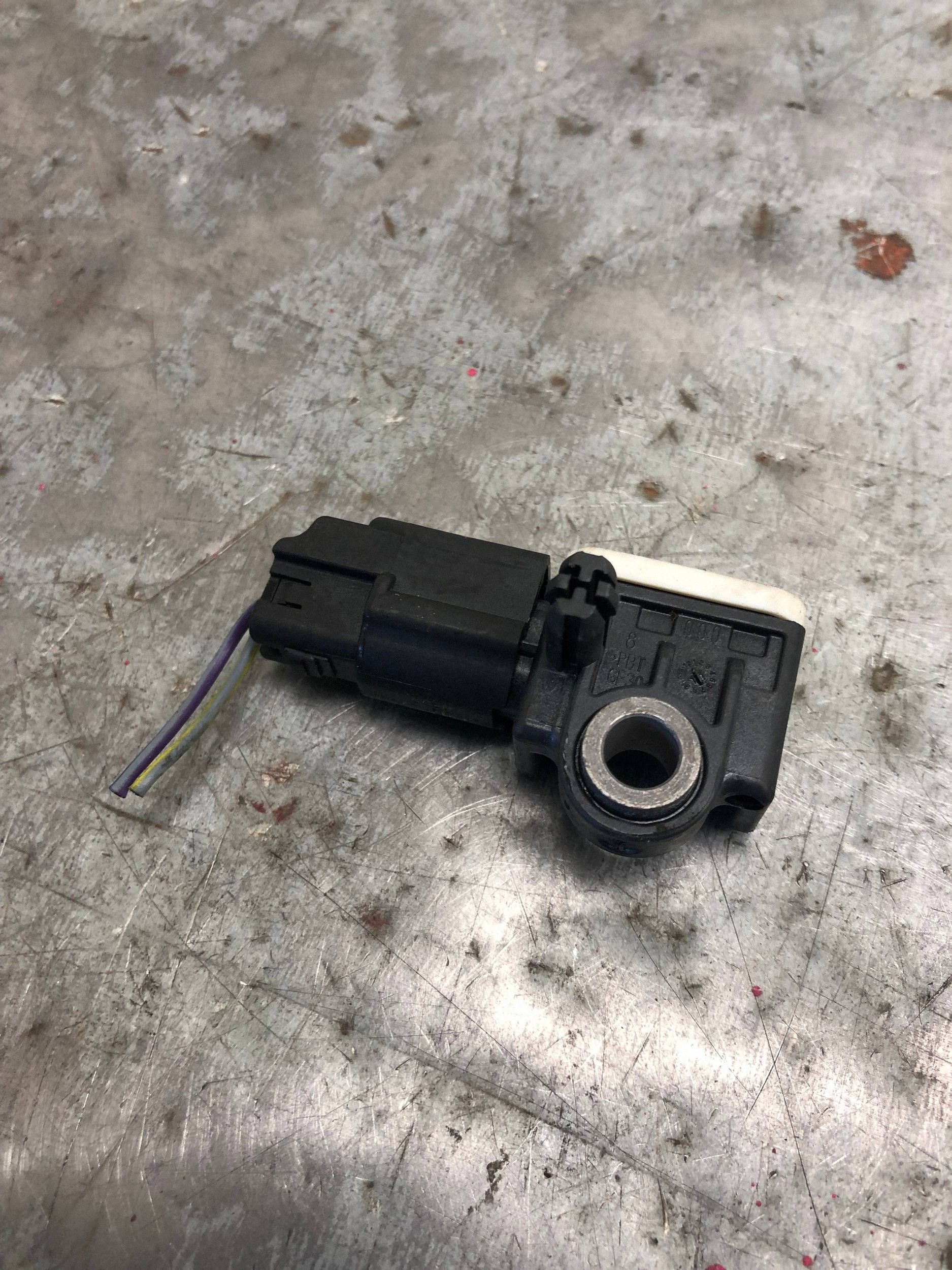 Crashsensor Drucksensor FORD MONDEO MK4 LIFT AM5T-14B342-AA