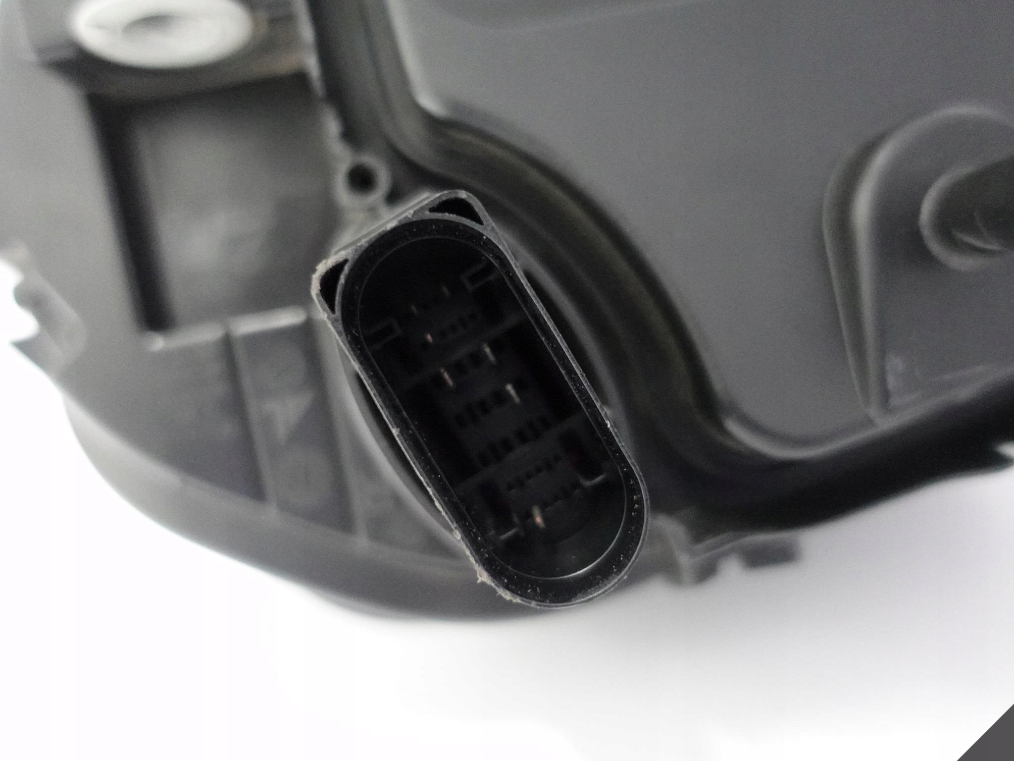 PORSCHE MACAN 95B LIFT 18- light FULL LED CIEMNA right