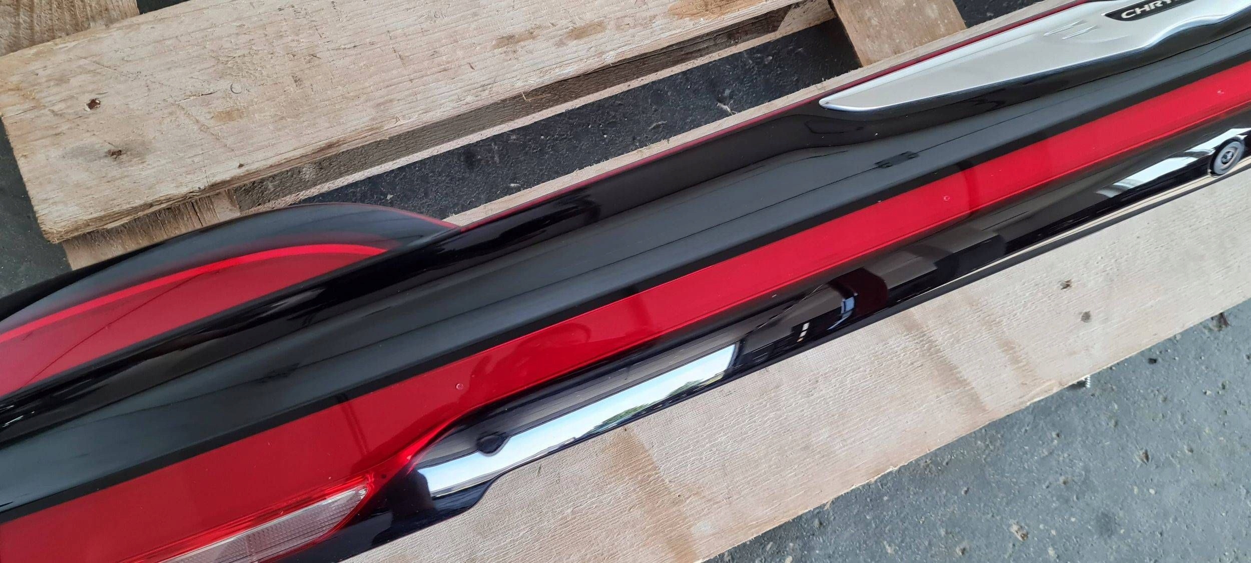 Chrysler Pacifica 2022 light LED cap bonnet boot rear part MOPAR