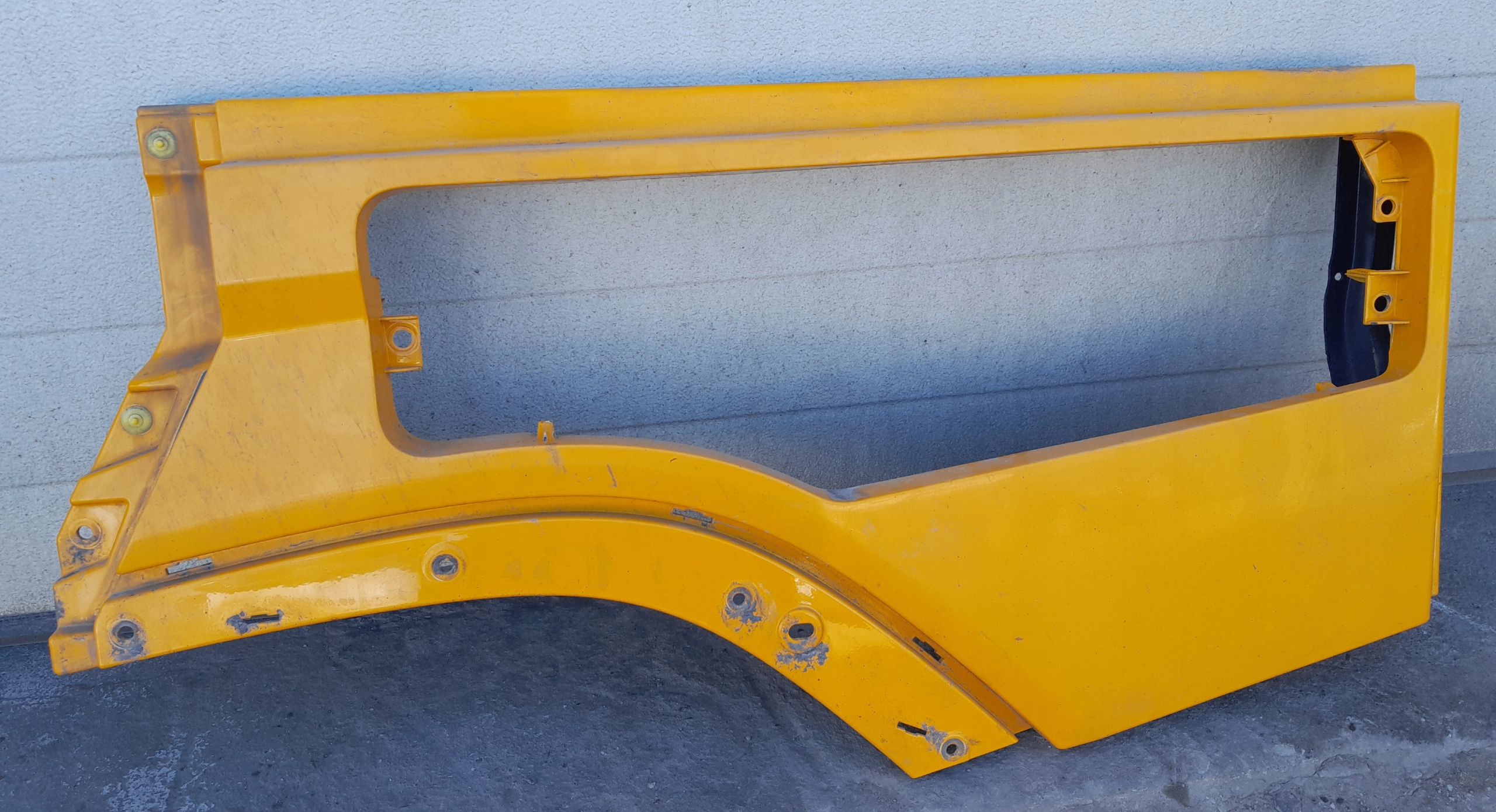 PRZEDLUZENIE STOPNICY parafango VOLVO FH4 Originale