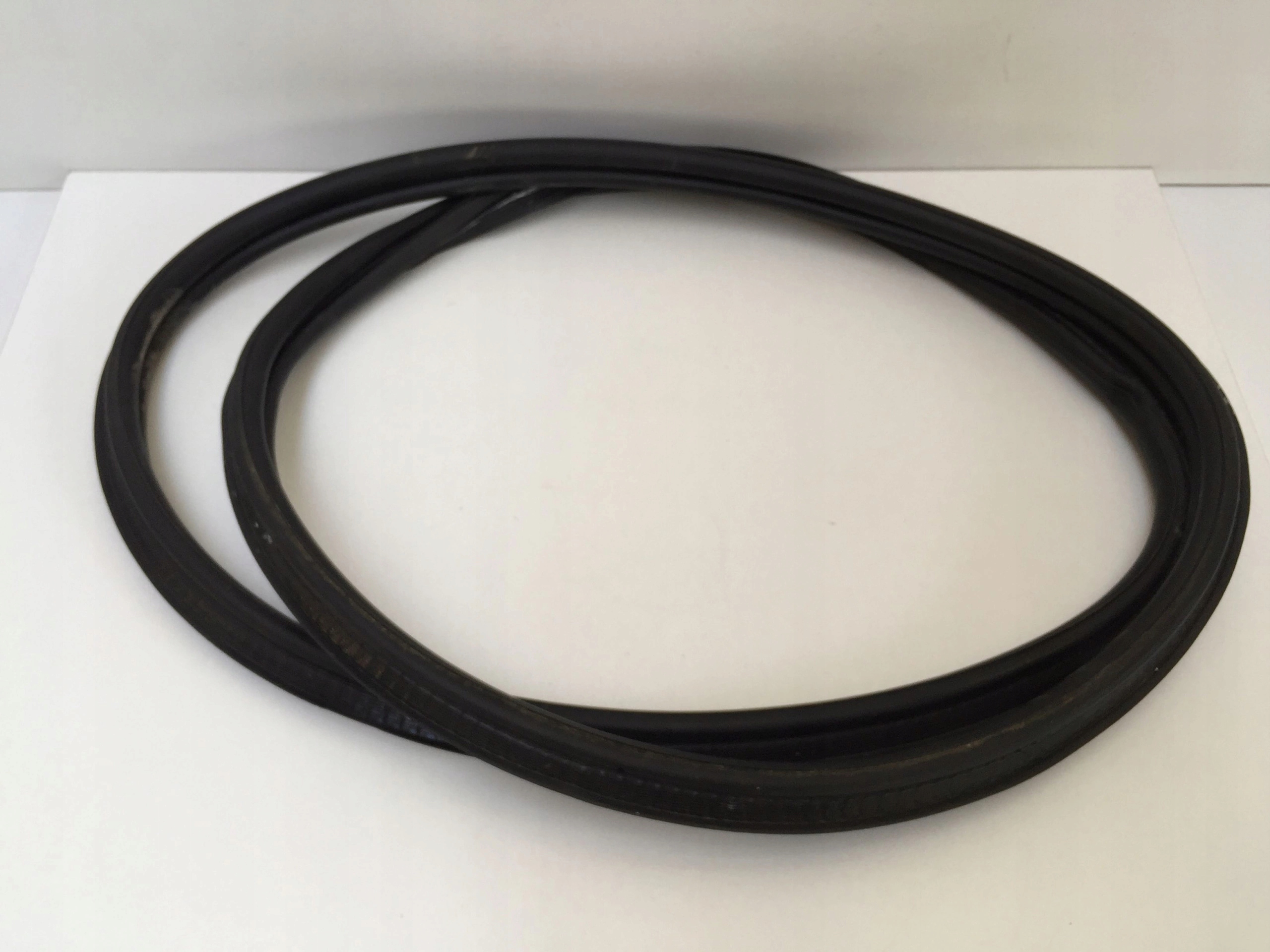 OPEL CORSA F 2020 USZCZELKA KLAPY BAGAZNIKA Part number 9823215580