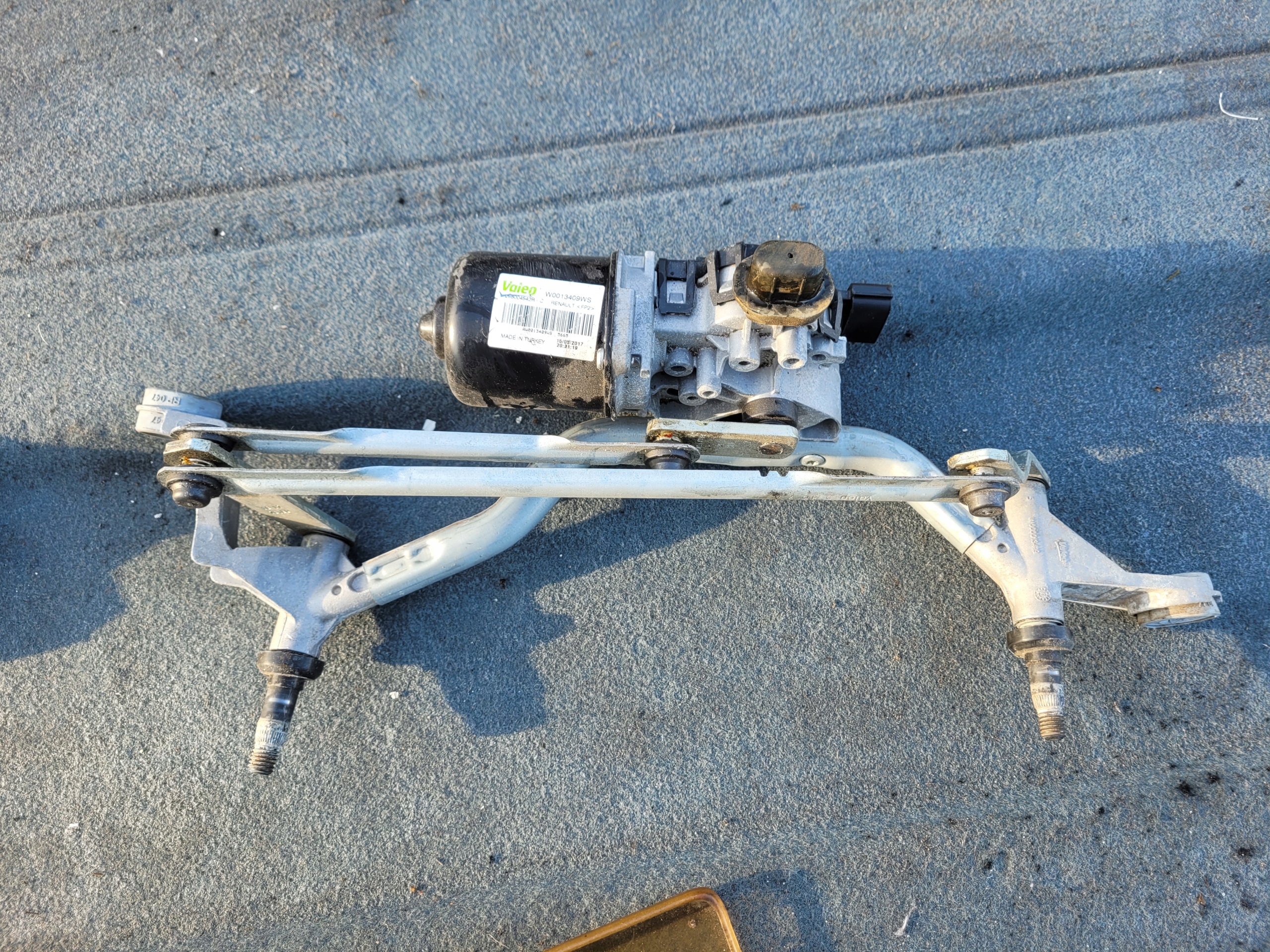 wiper mechanism front RENAULT CLIO IV 4