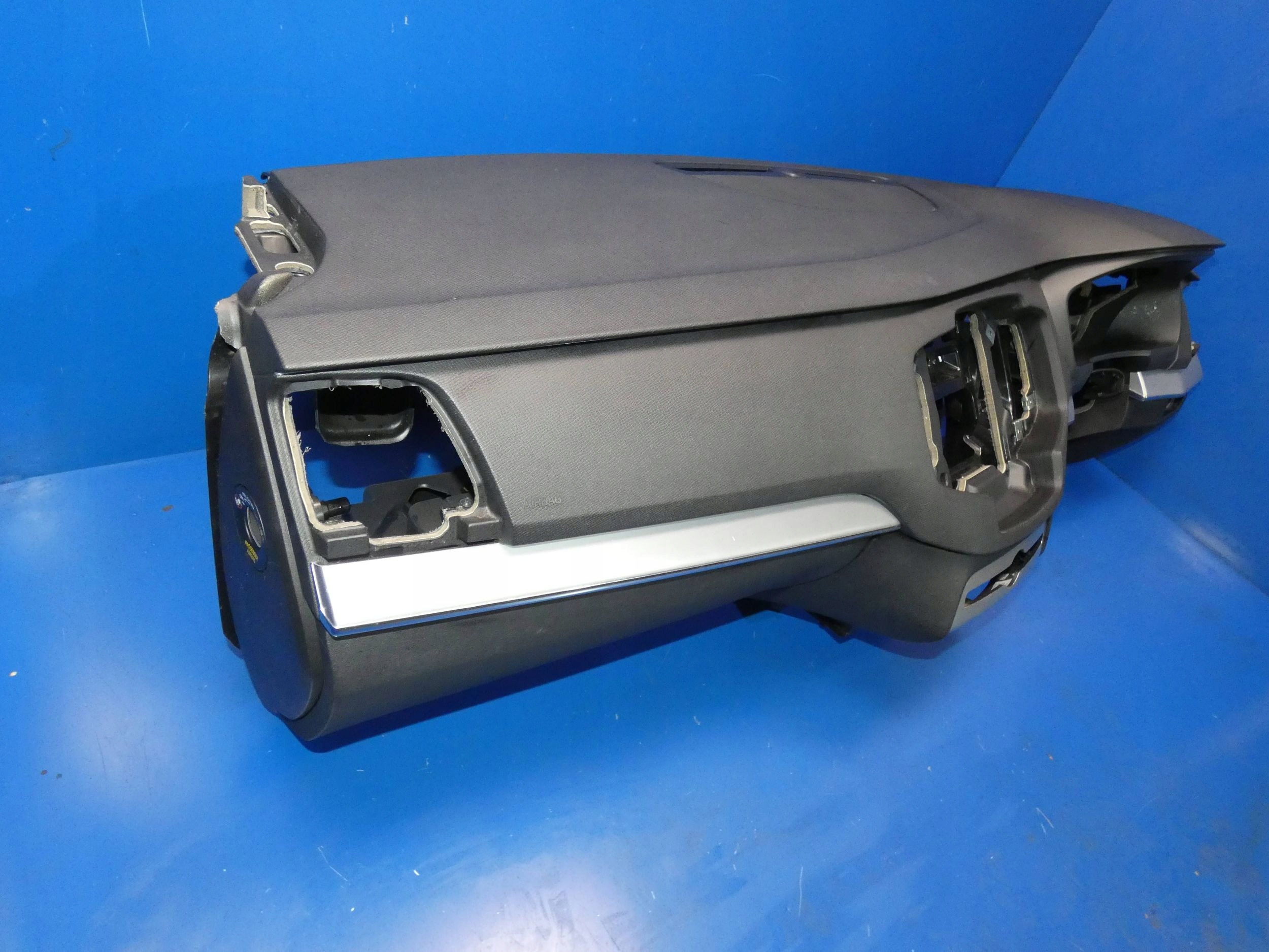 VOLVO XC90 II dashboard instrument panel console WERSJA ANGIELSKA