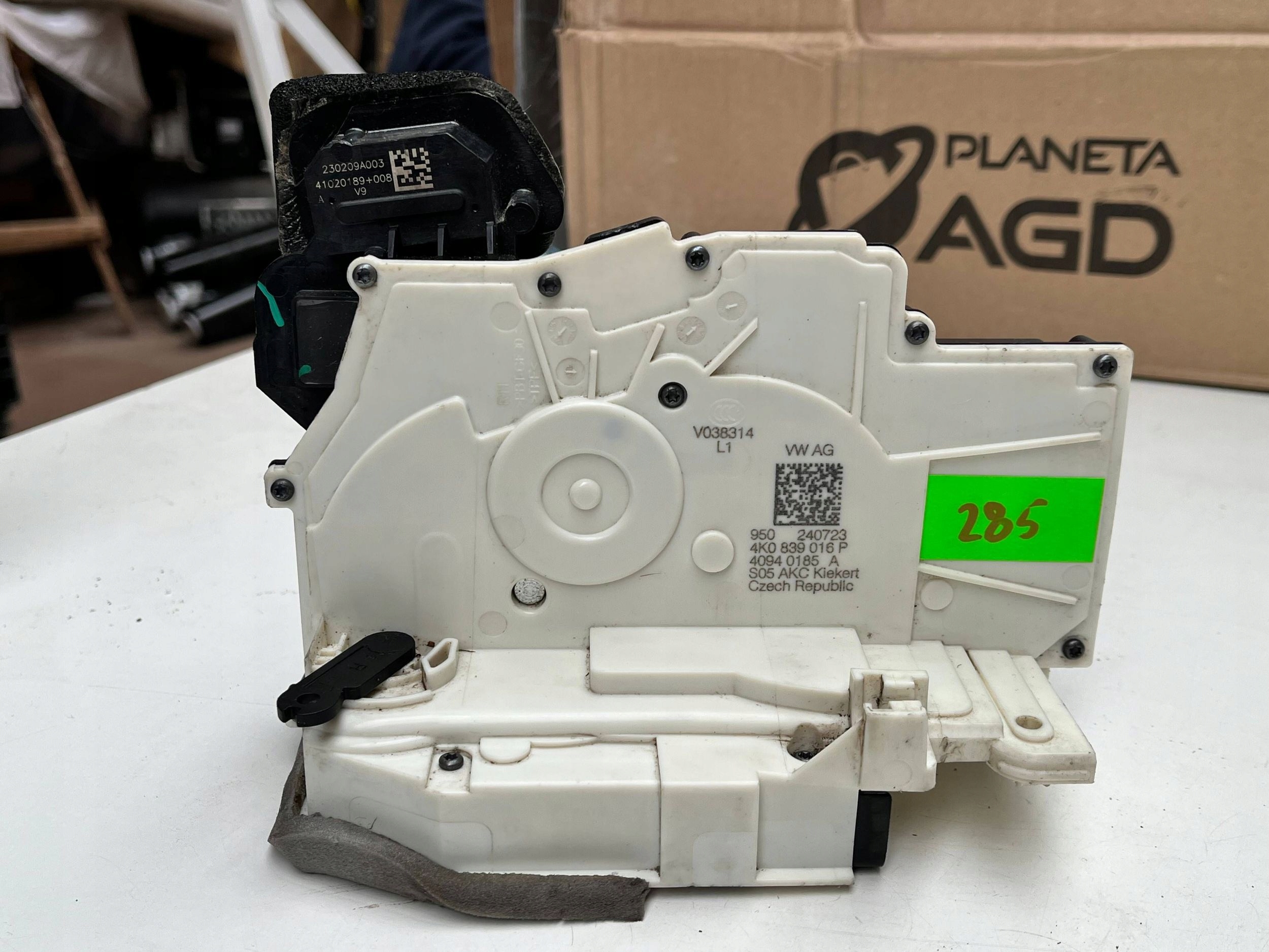 AUDI A7 4K8 lock door right rear part 4K0839016P !J