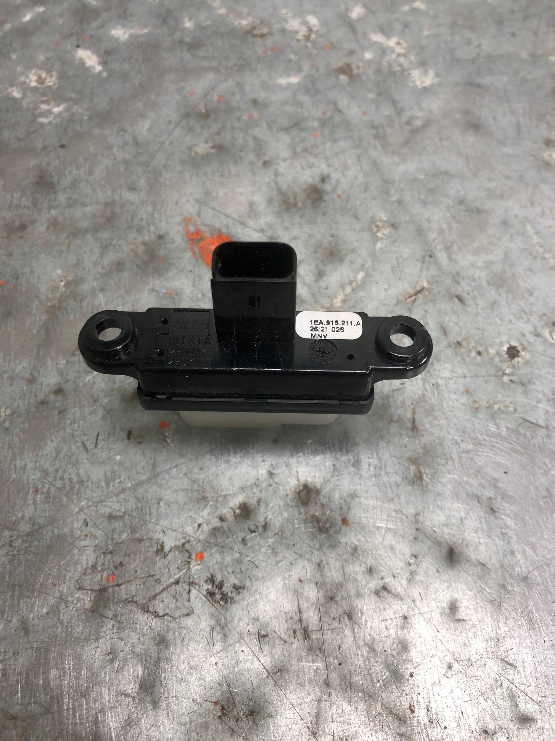 light GNIAZDA LADOWANIA VW ID4 ID.4 1EA915211A