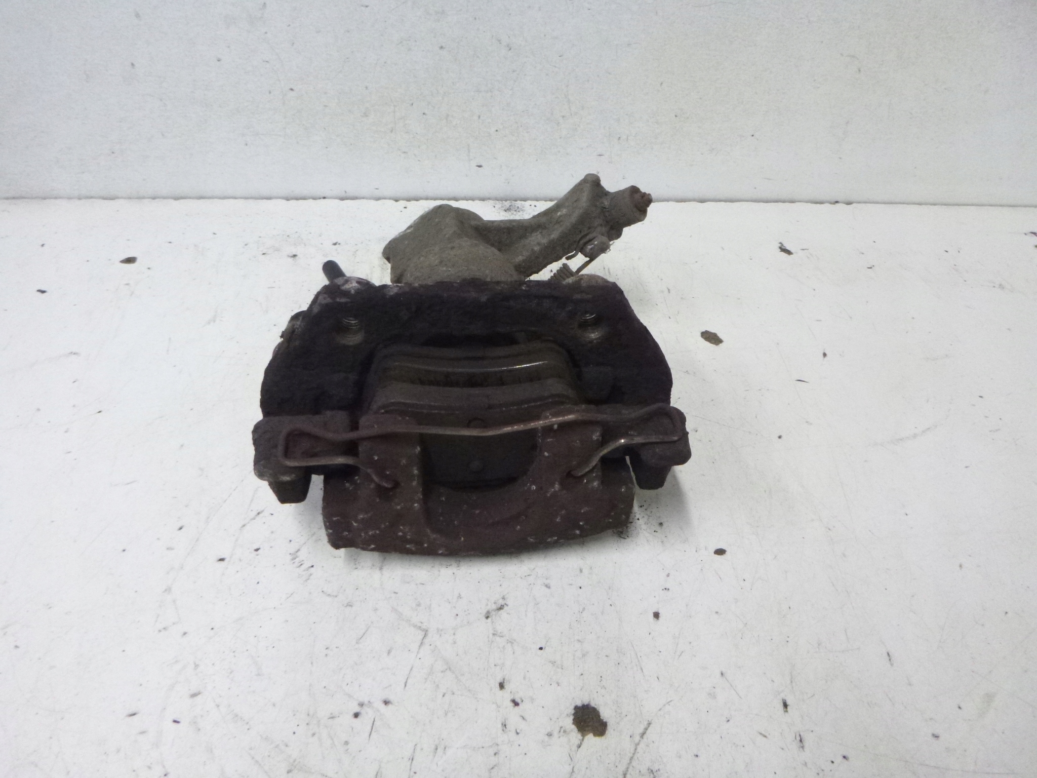 caliper brake rear part left Opel Vectra C 1.8 02r.