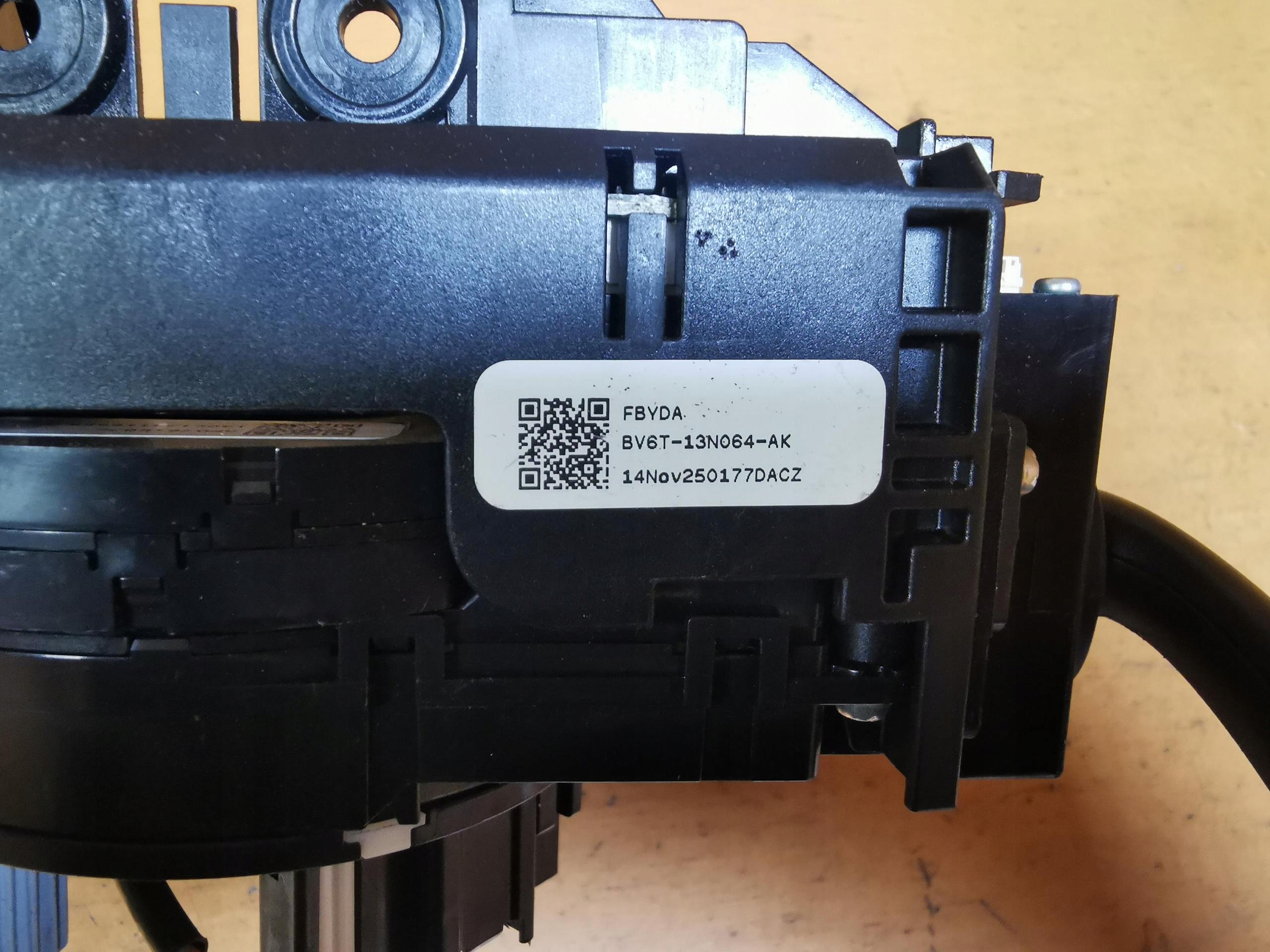 DEVIO LUCI TERGICRISTALLO TERGI FORD C-MAX e BV6T-13N064-AK