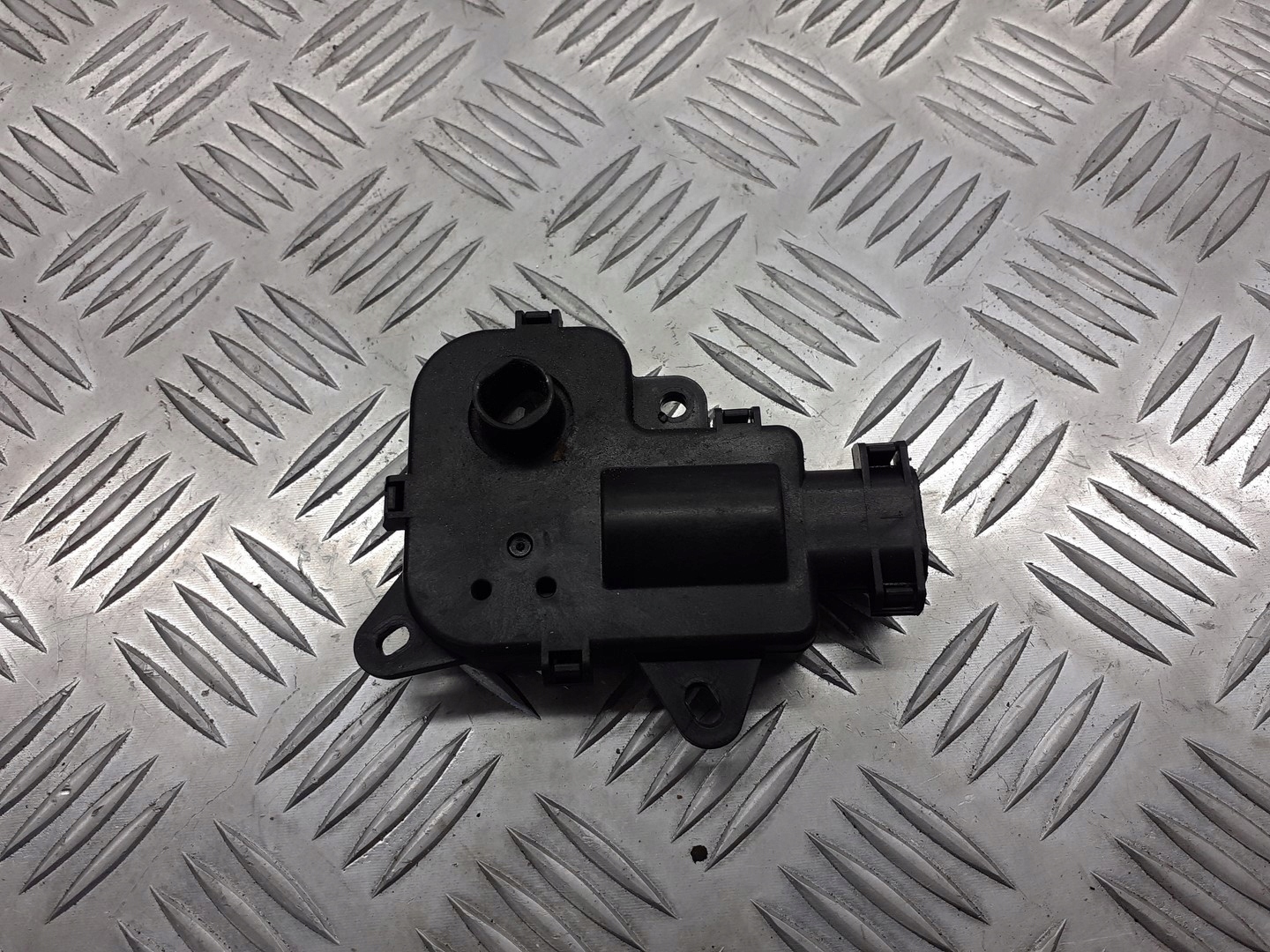 SILNICZEK KLAP NAGRZEWNICY ESPACE IV 7701206536