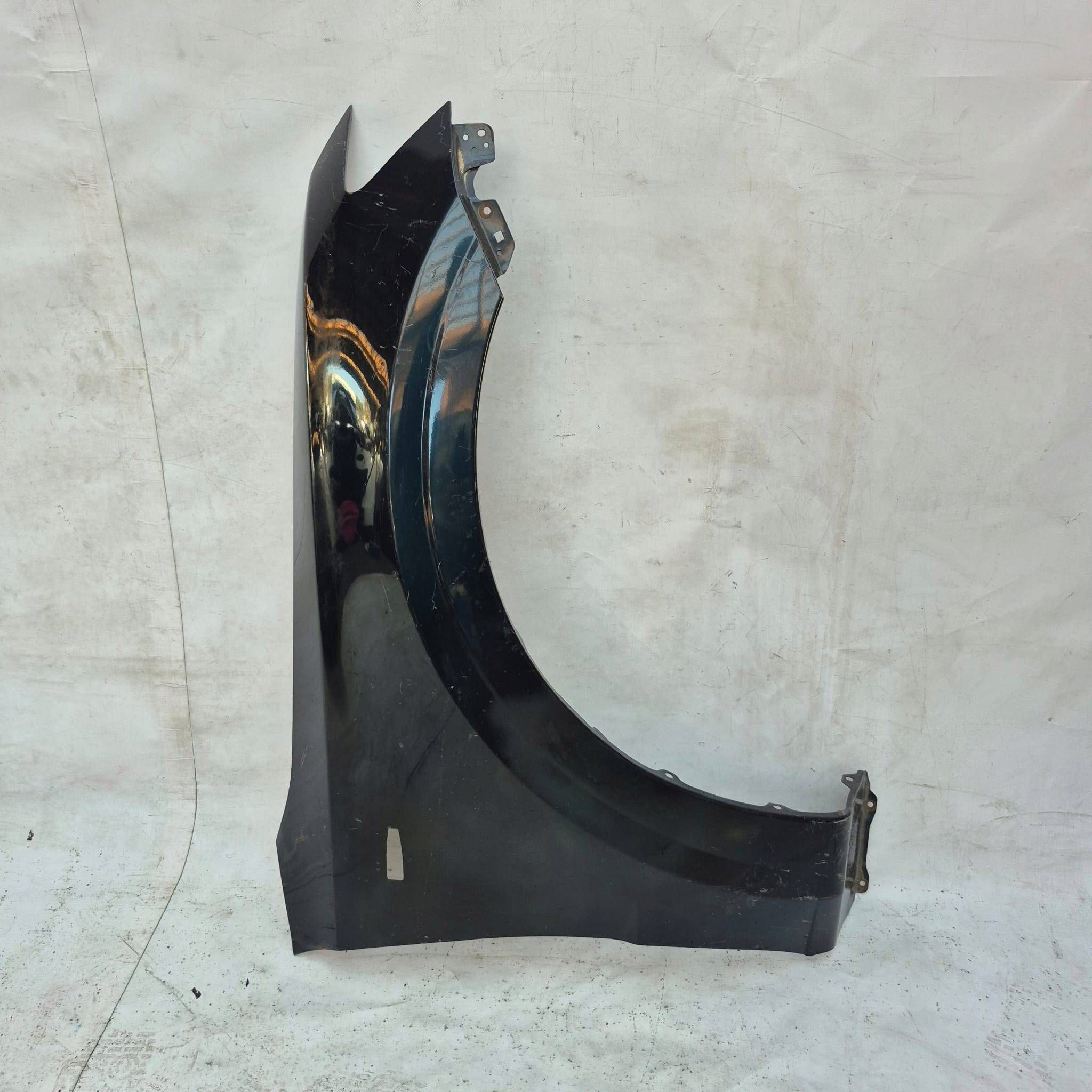 MITSUBISHI PAJERO IV 4 06- fender front front right