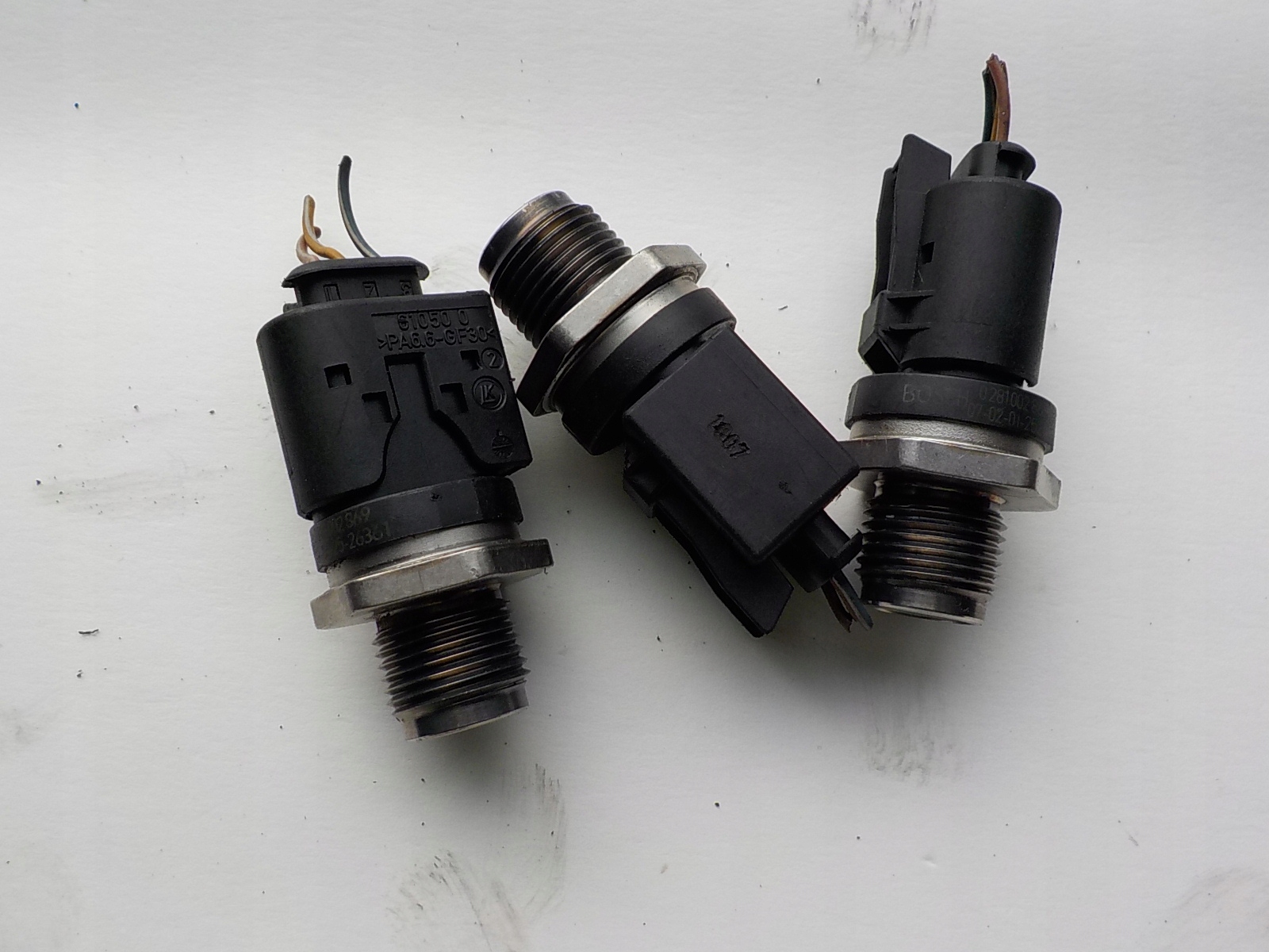 BMW 3 (E90) 2.0 D Capteur Pression Carburant 0281002869